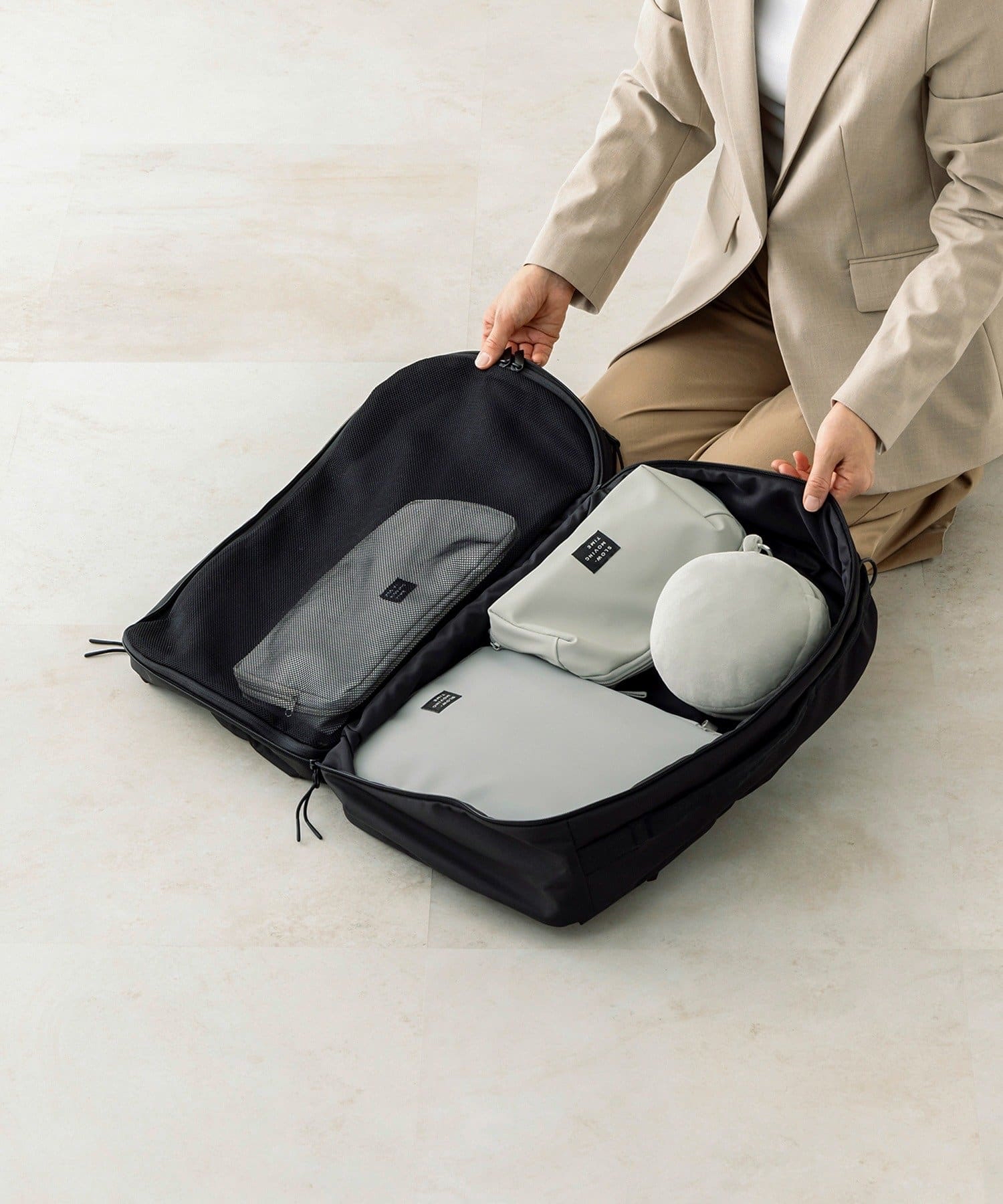 日本3Coins 防水加工 商務旅行背包