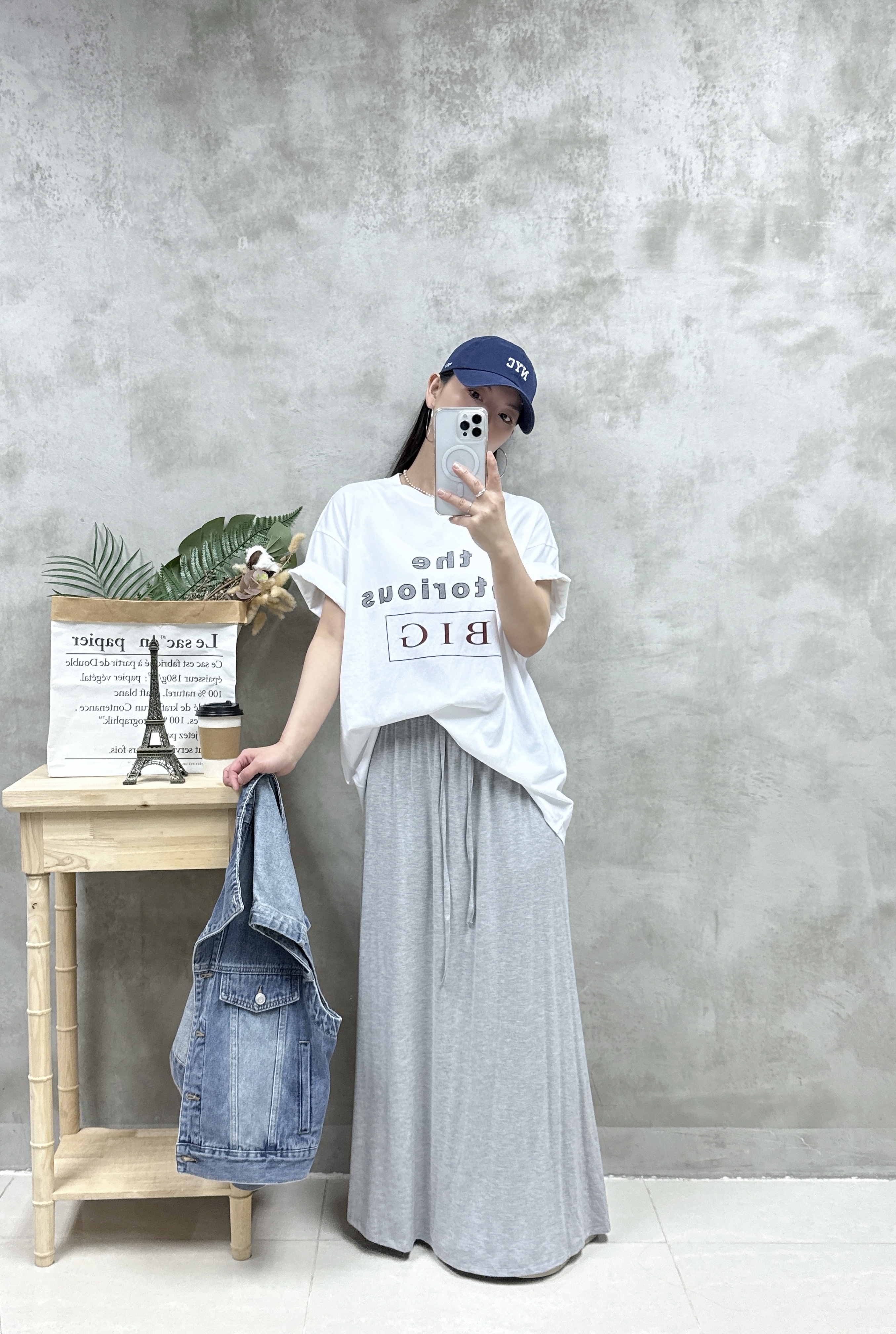 D11 英文字Print Tee