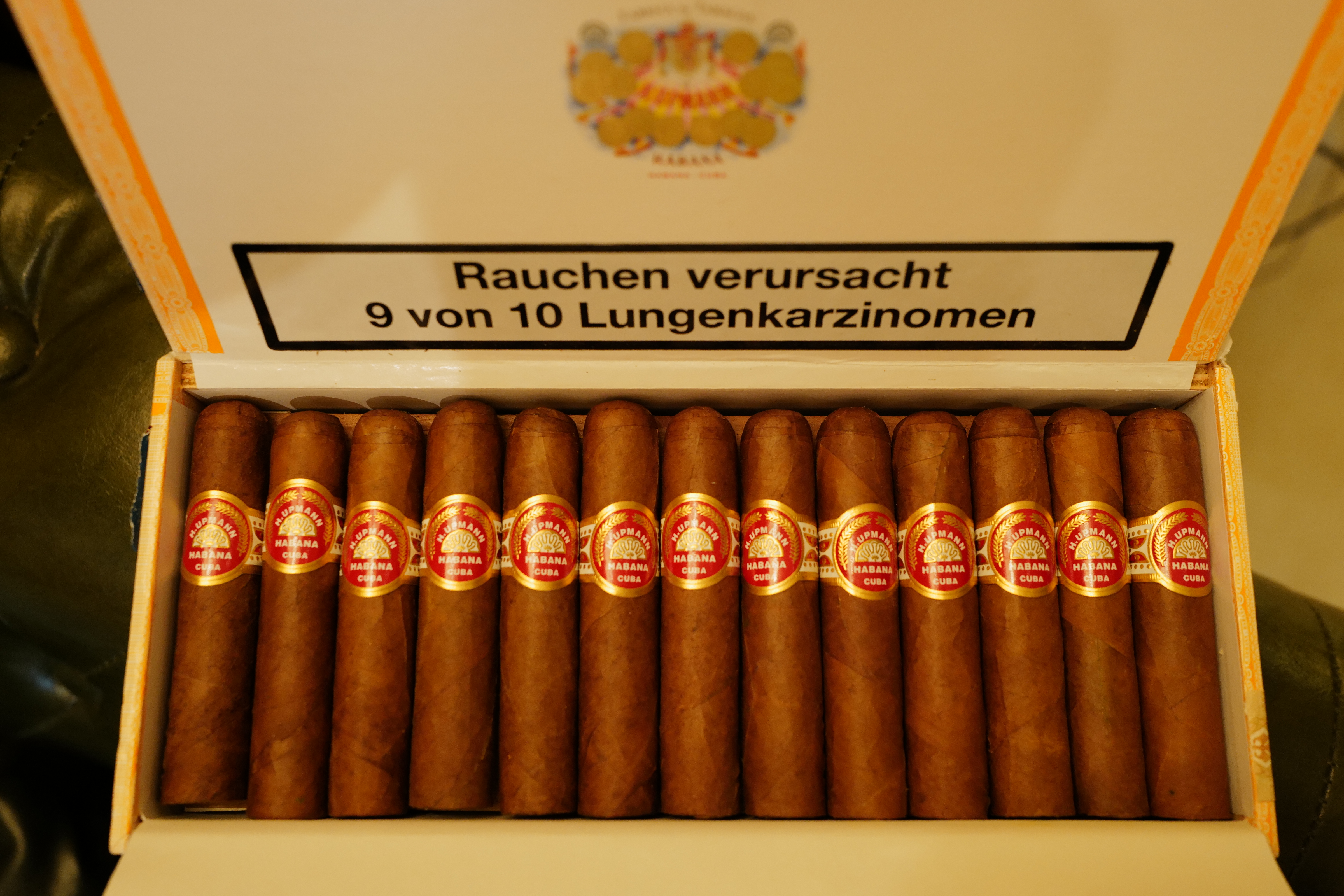 H. Upmann Half Corona (烏普曼 半皇冠)