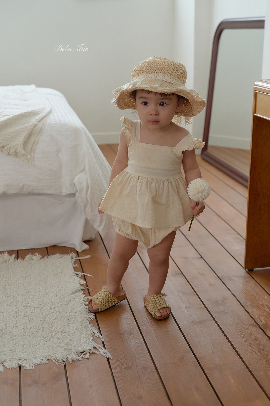 ☀️預訂 韓國直送☀️🇰🇷Bebenine三色荷葉邊吊帶上衣燈籠褲套裝