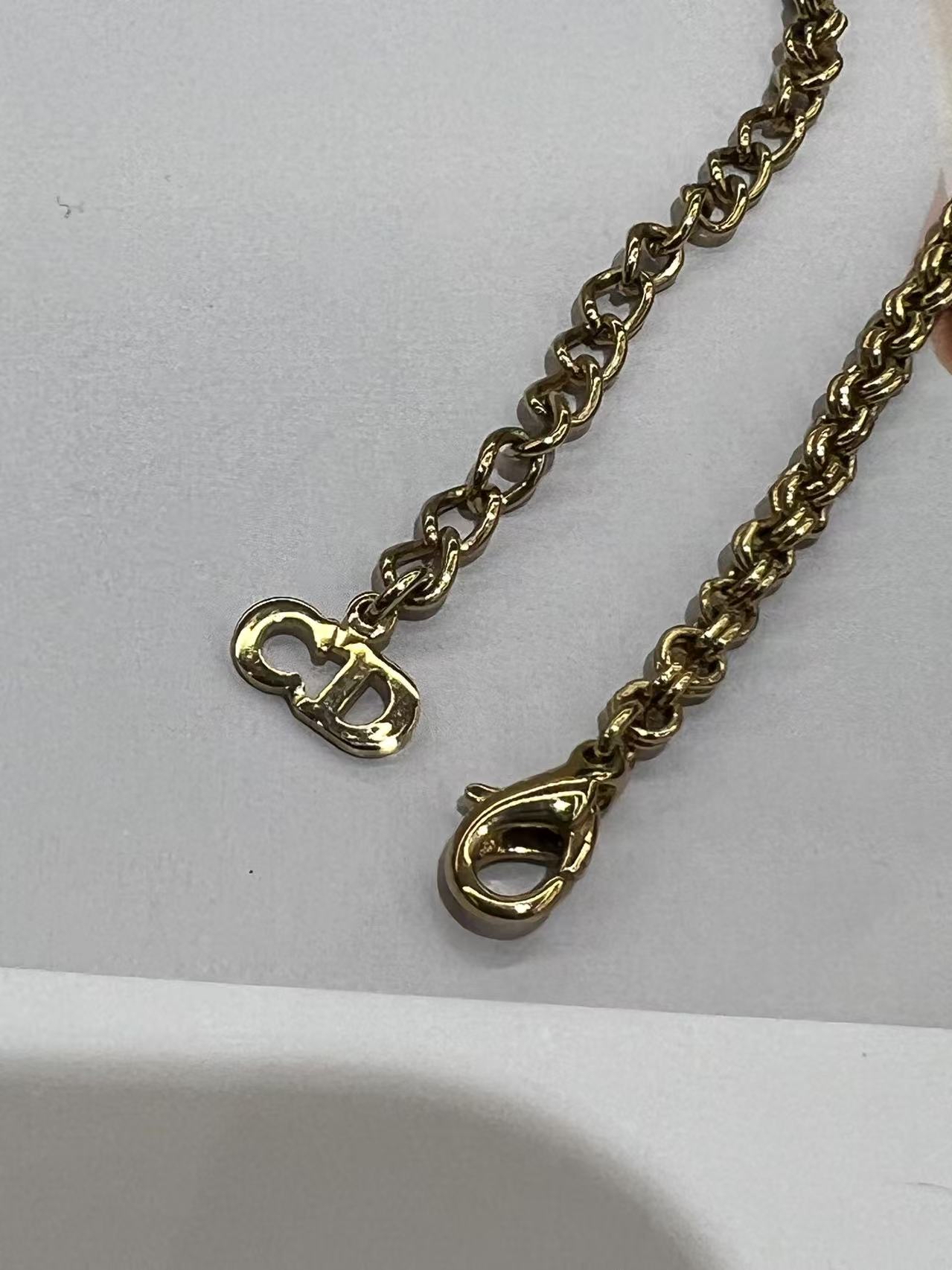 Dior 鍍金水鑽鎖骨頸鏈(爆款款式）