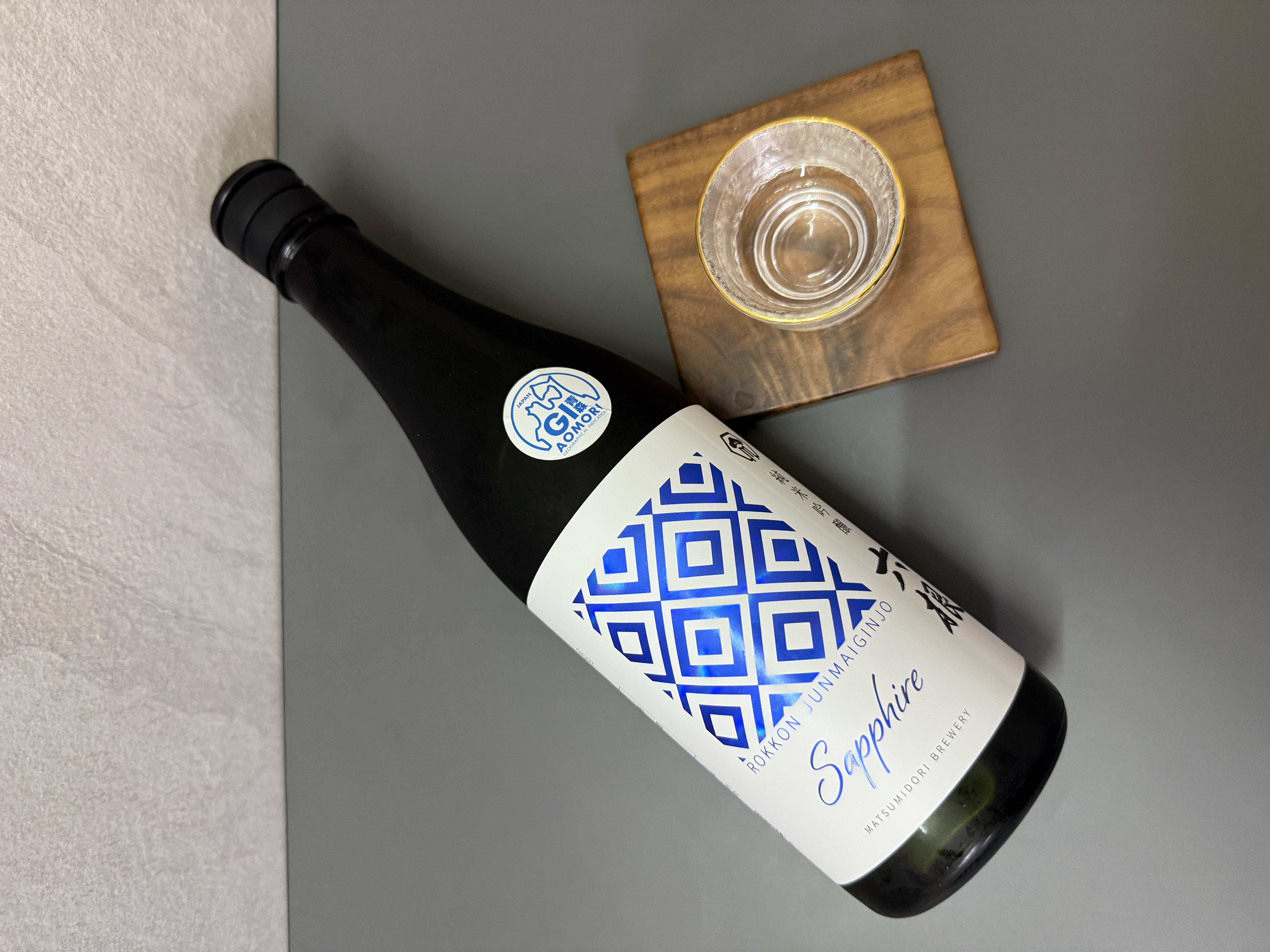 六根 藍寶石 純米吟釀 720ml