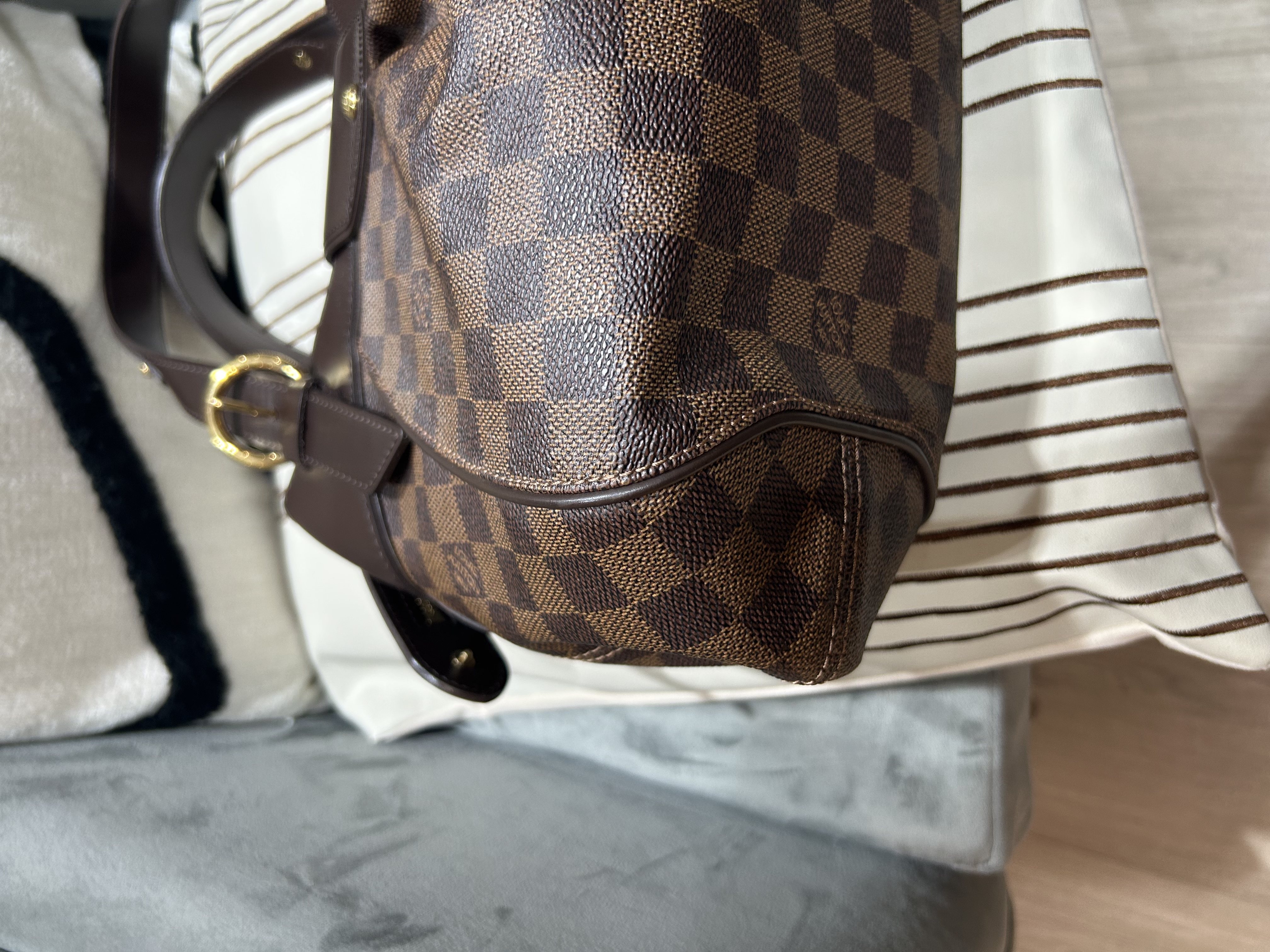 Lv sistina damier shoulder bag  100%Authentic ,98%new✅dust bag