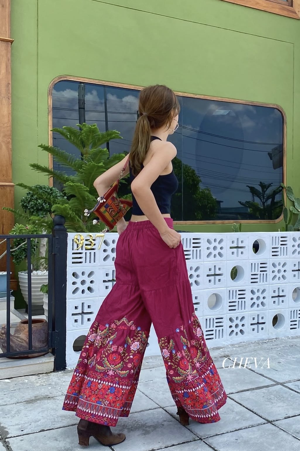 泰國名牌CHEVA - 紫紅色燙金印花喇叭褲