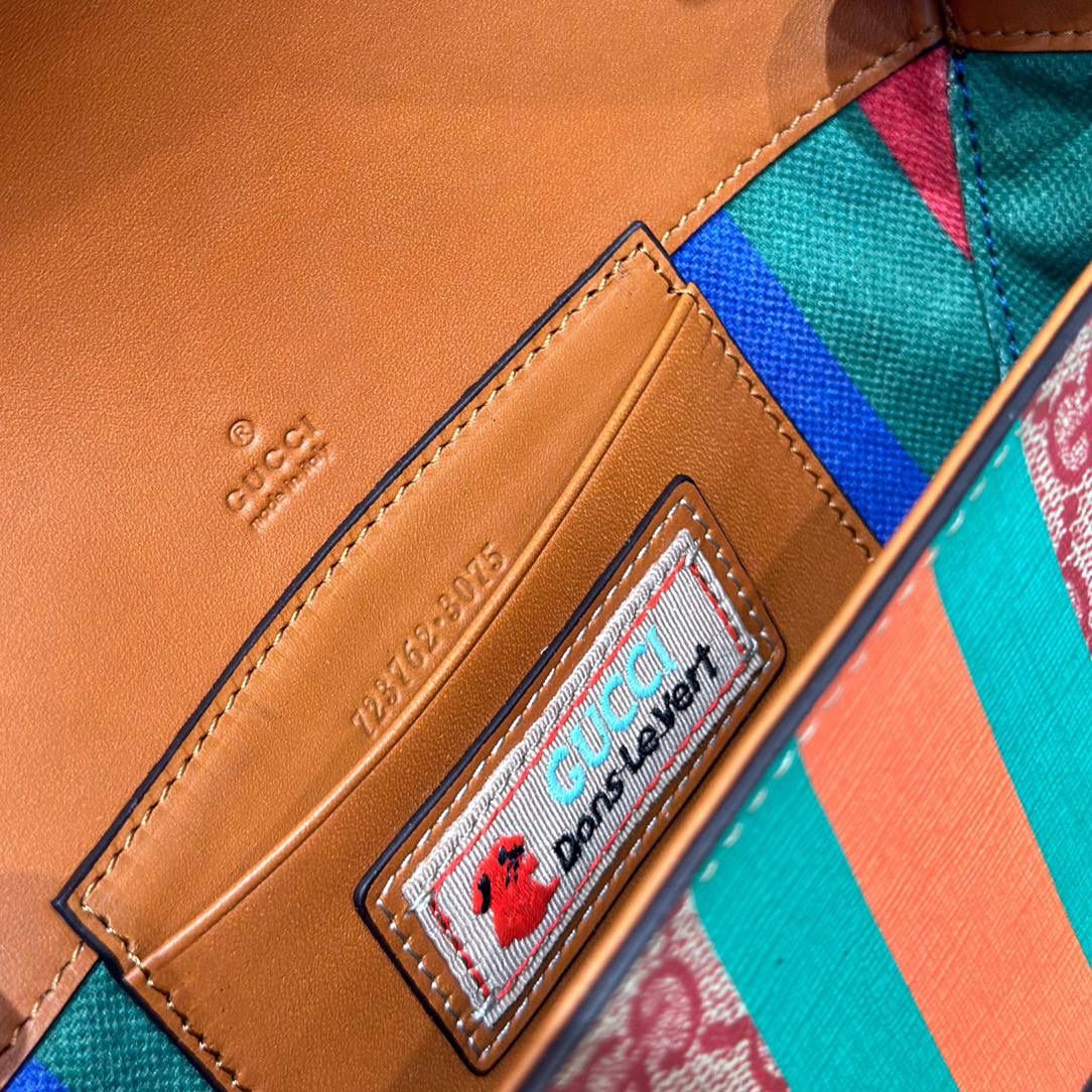 ▪大货实拍 𝐆𝐮𝐜𝐜𝐢 𝟐𝟎𝟐𝟑中国限定款 型号：723762 尺寸：18*10*4.5cm