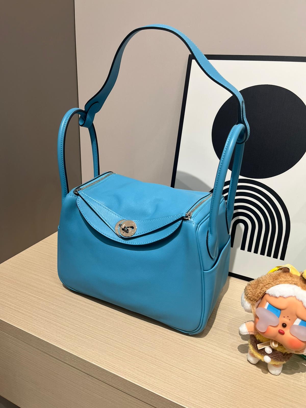 Hermes Lindy 26, Stamp D P3 Bleu Nord 北方藍100%Authentic,98%new  ✅dust bag ✅box