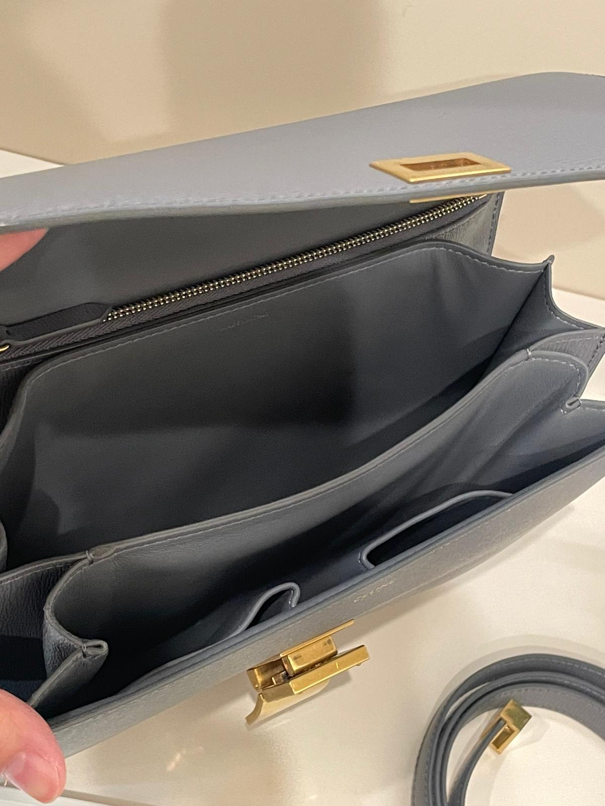 Celine classic box medium grey 100%Authentic, 98%New ✅Dust bag
