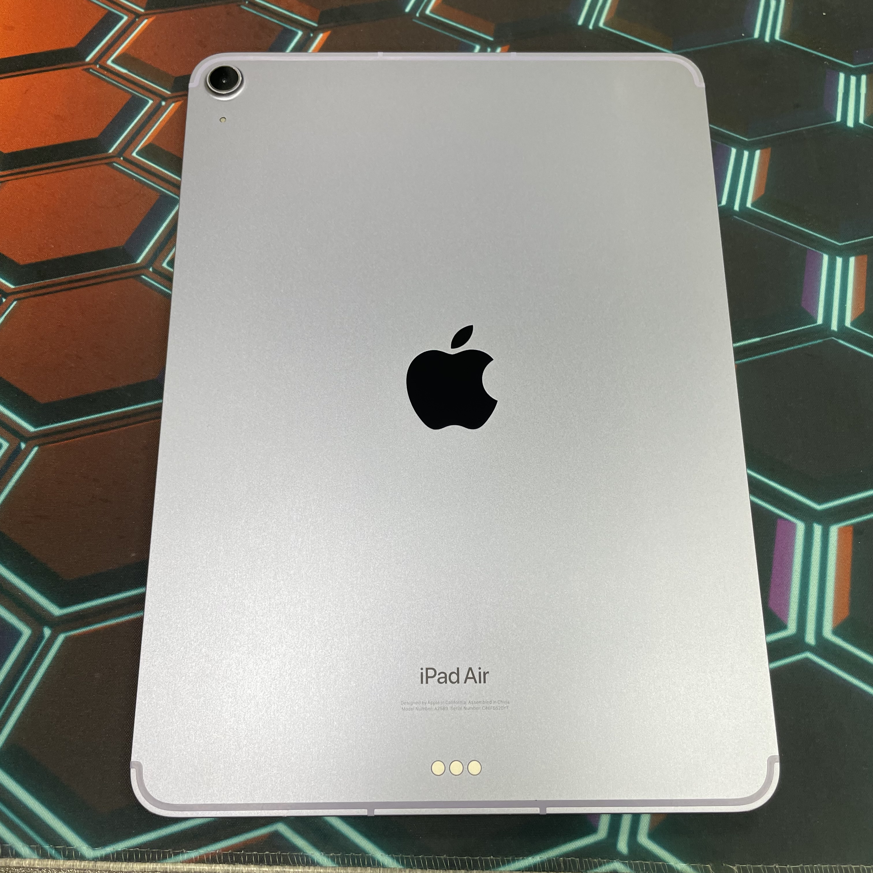 *7790100 iPad Air 5 完美機 256GB 插卡版 紫色 purple