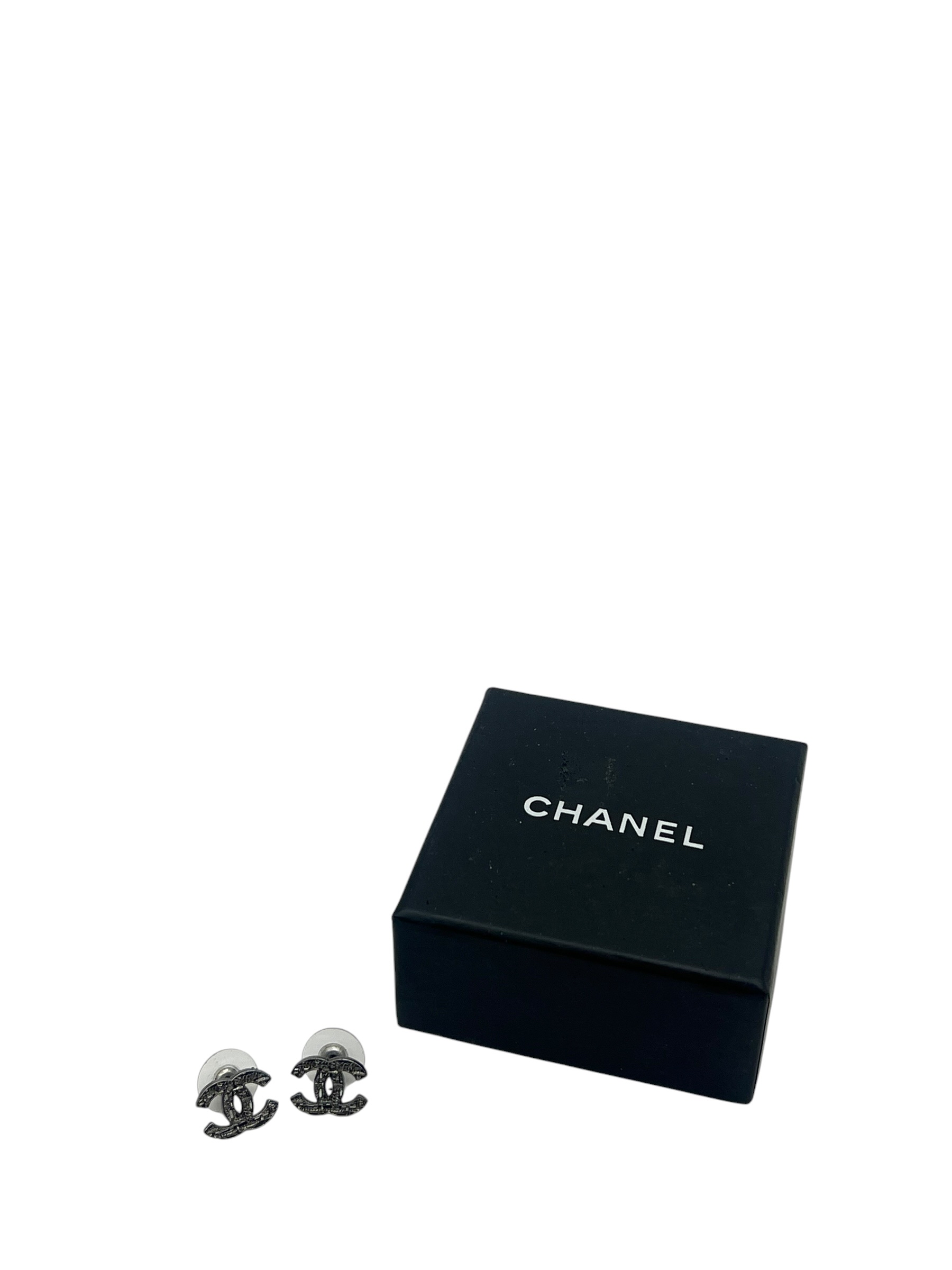 Pre-Owned CHANEL Earrings / Product Code: 26061307