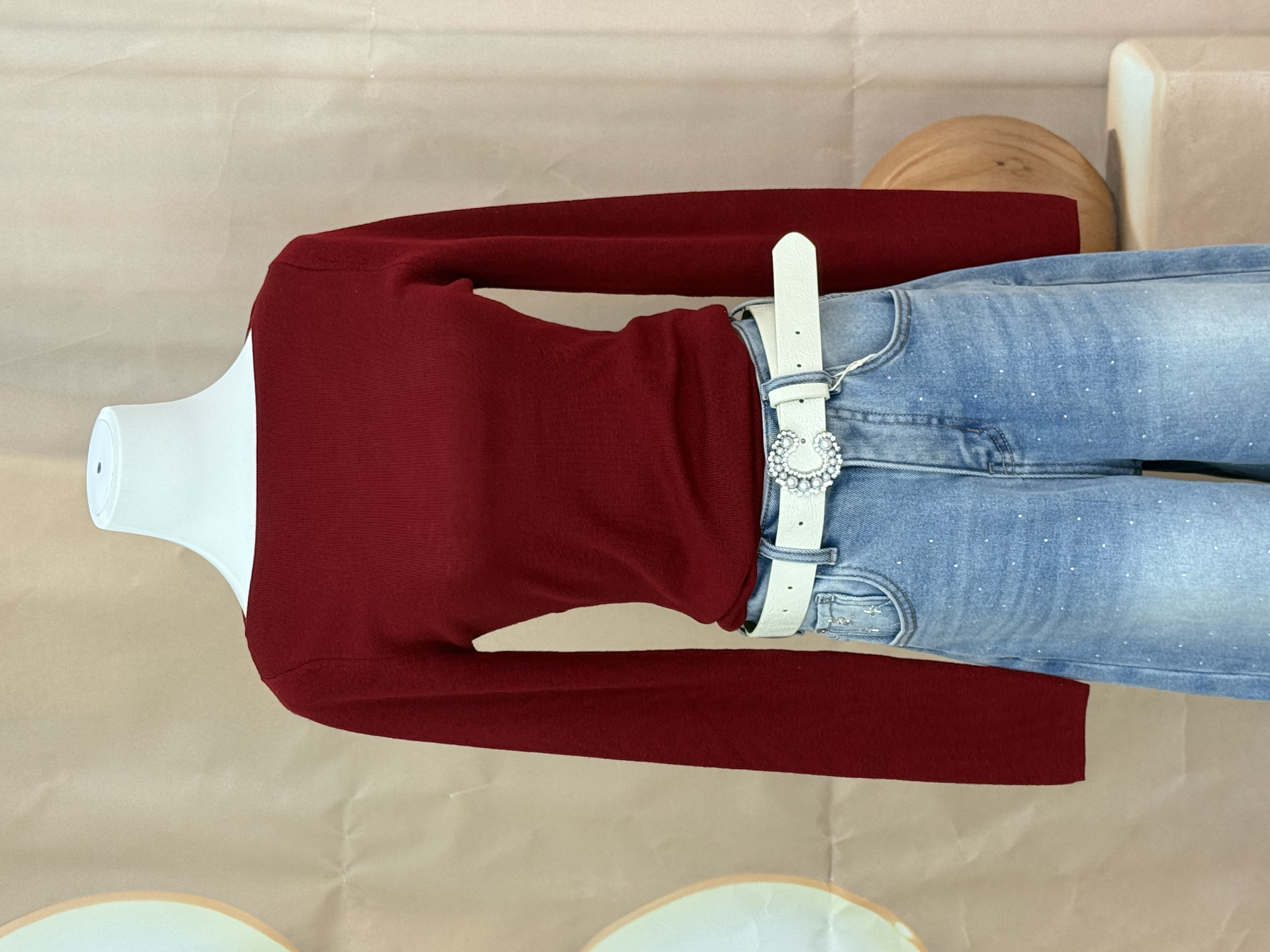 羊绒一字领上衣