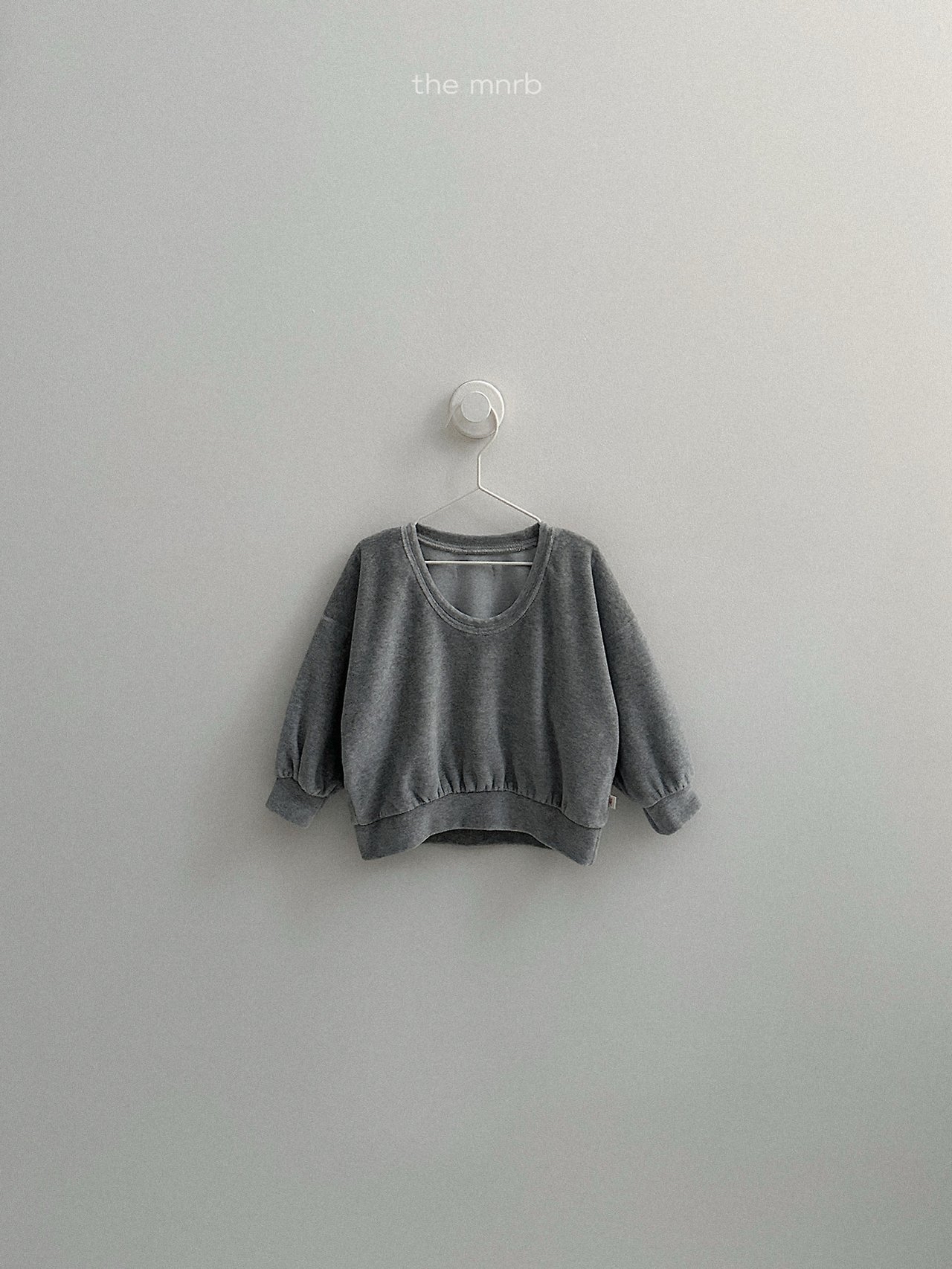 Mnirobe | Velour U-Neck Sweatshirt