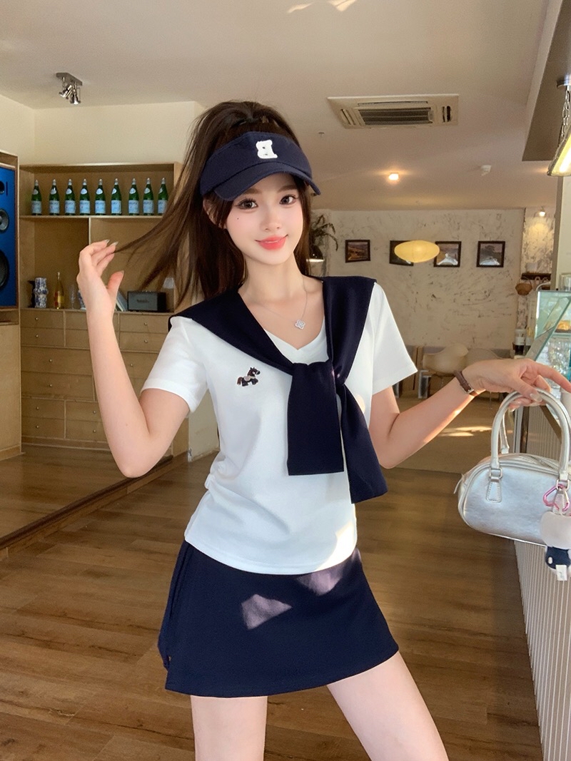 B168(36902) 韩版矮脚马刺绣上衣与撞色披肩与边开角短裙深浅蓝三件套套装