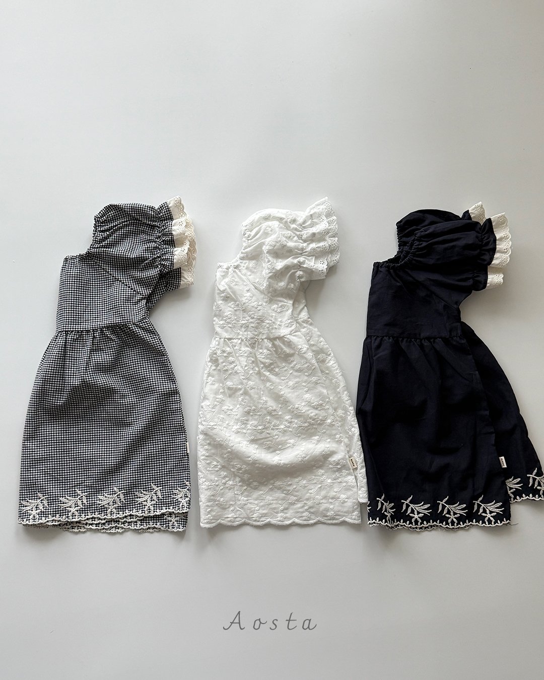 刺繡連身裙