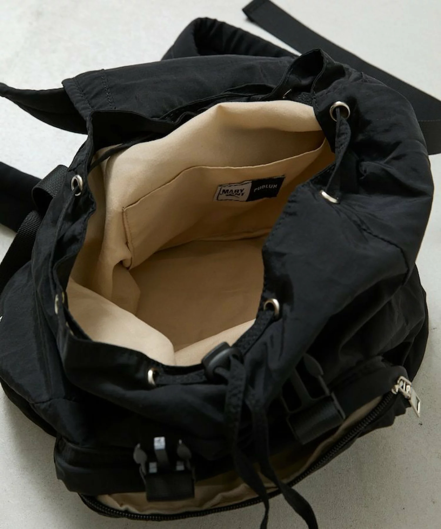日本預訂📍日本MARY QUANT輕量雙扣款背囊 不包郵