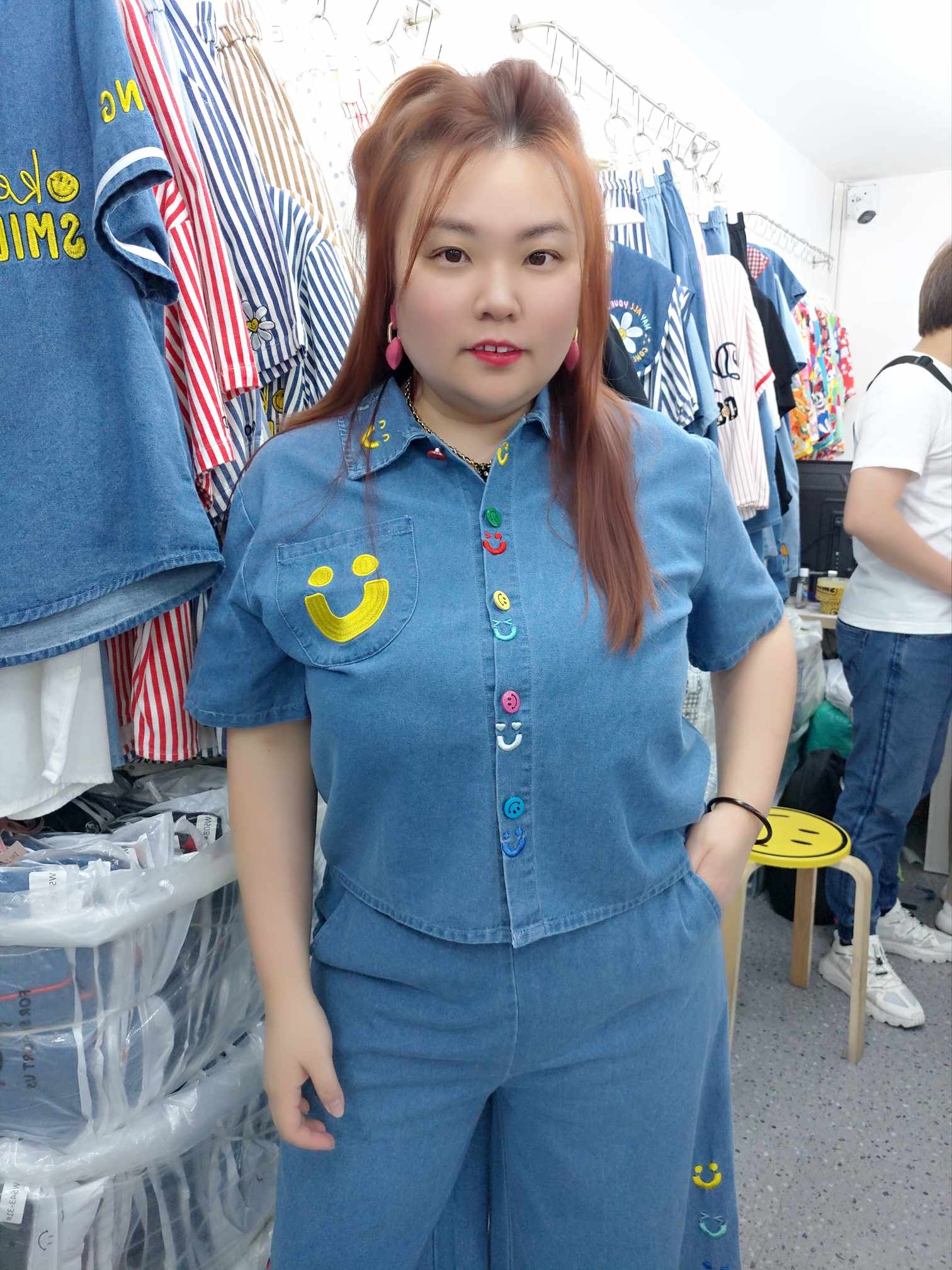 ENE04 笑脸刺绣牛仔七分裤套装