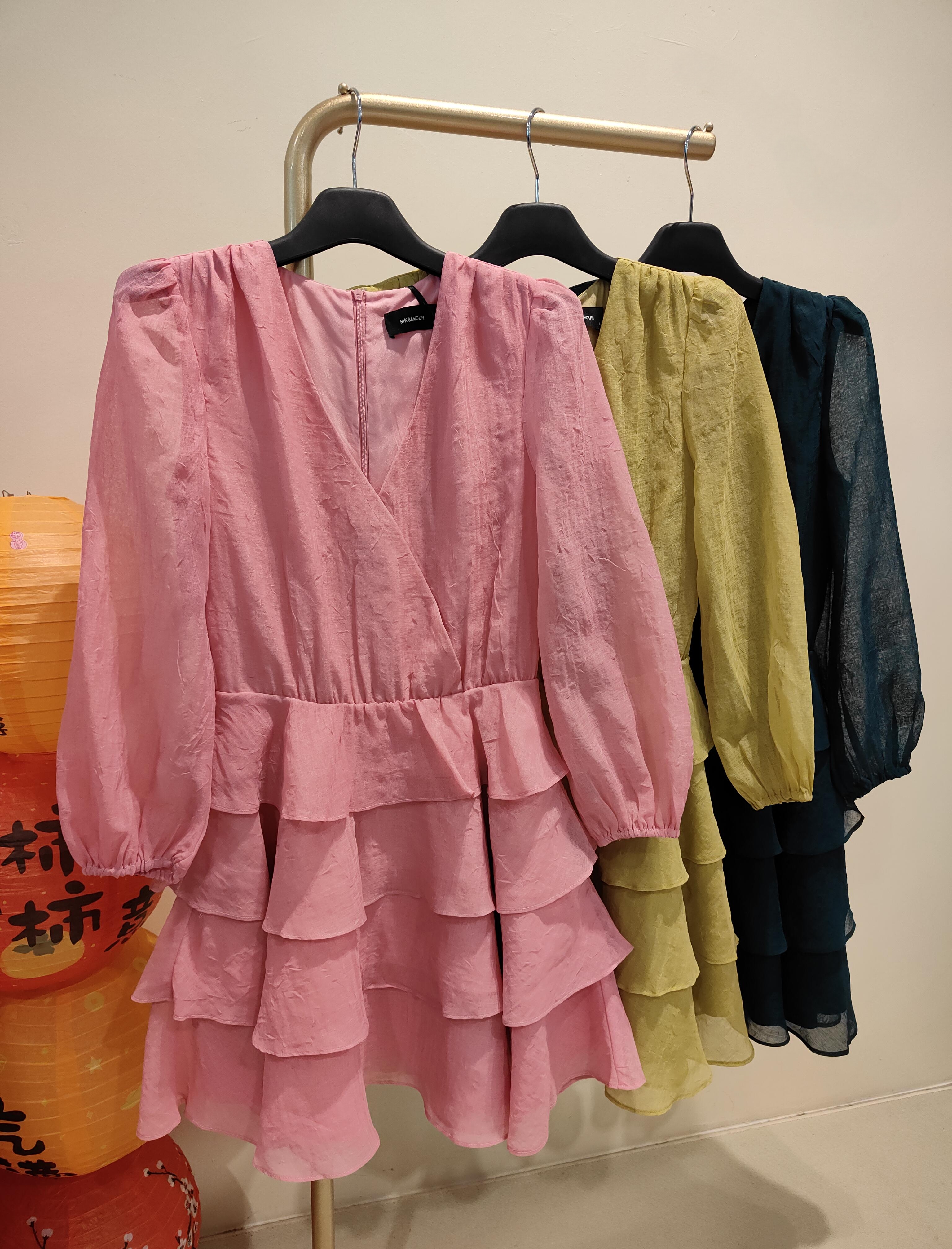 独家V领蛋糕连身裙 2134