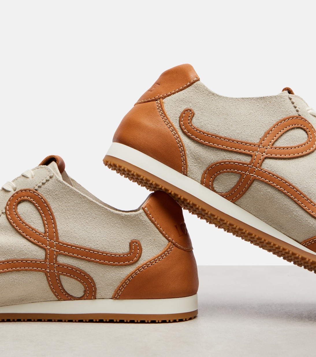 限時優惠✨訂貨🍒Loewe 2.0 suede 拼皮sneaker  Size 38 40 41 only