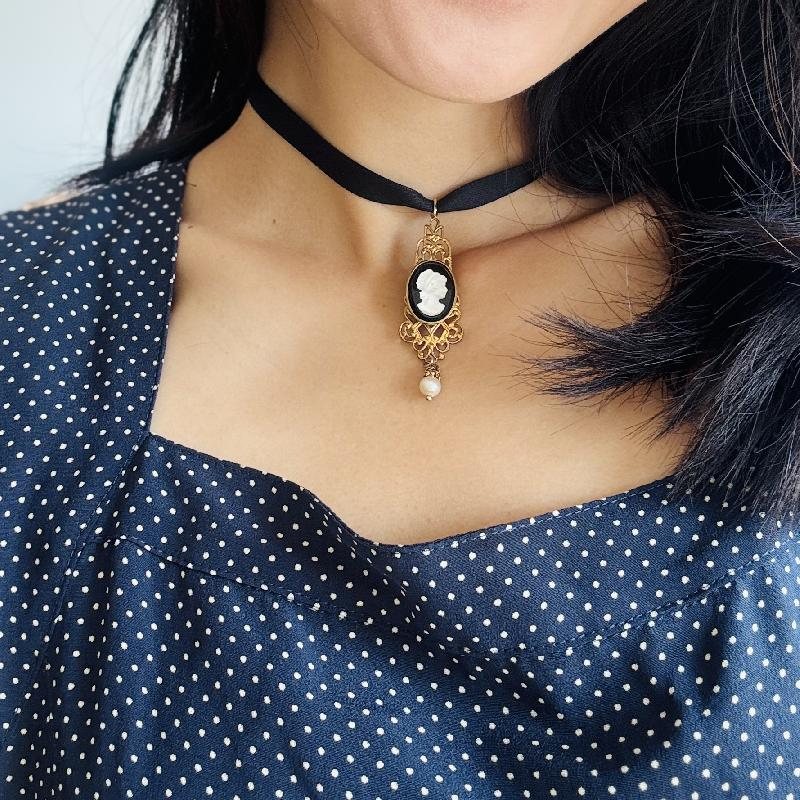 Vintage Recomposed Czechoslovakian Elegant Cameo Charm on Satin Ribbon Choker (NZ068)