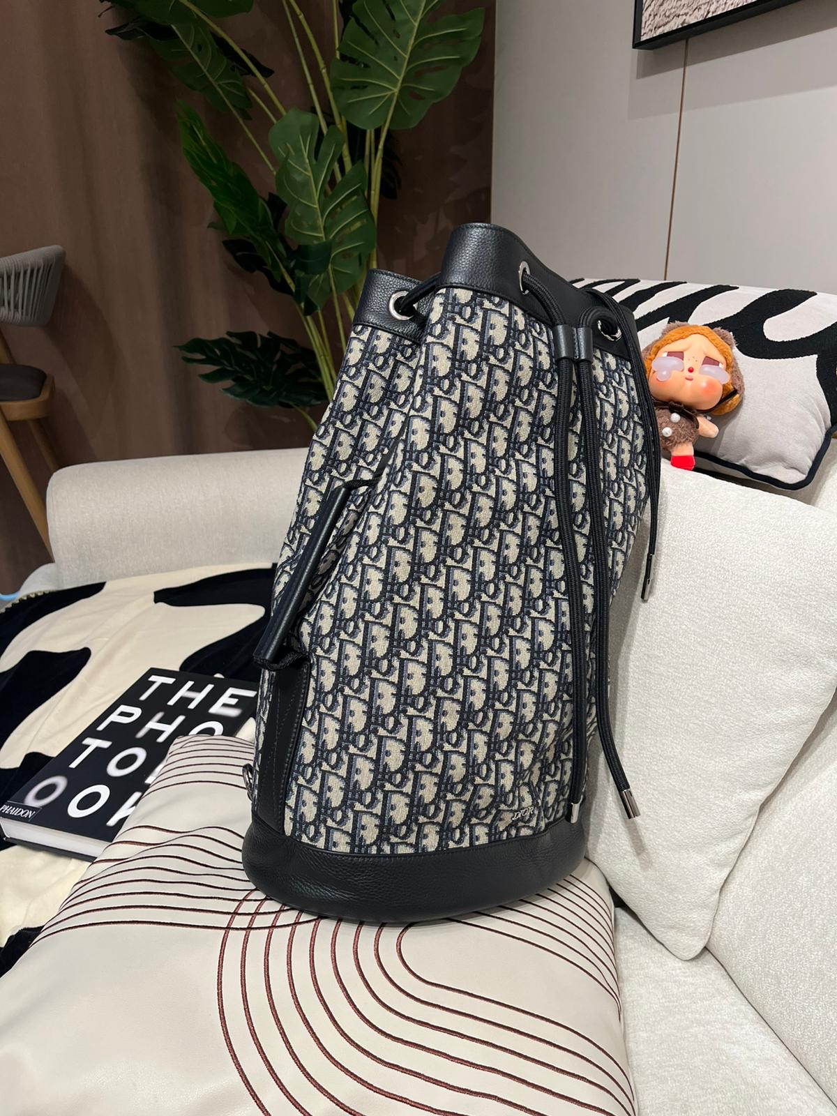 Dior SLING BUCKET BACKPACK OBLIQUE 100%Authentic,98%new✅dust bag  