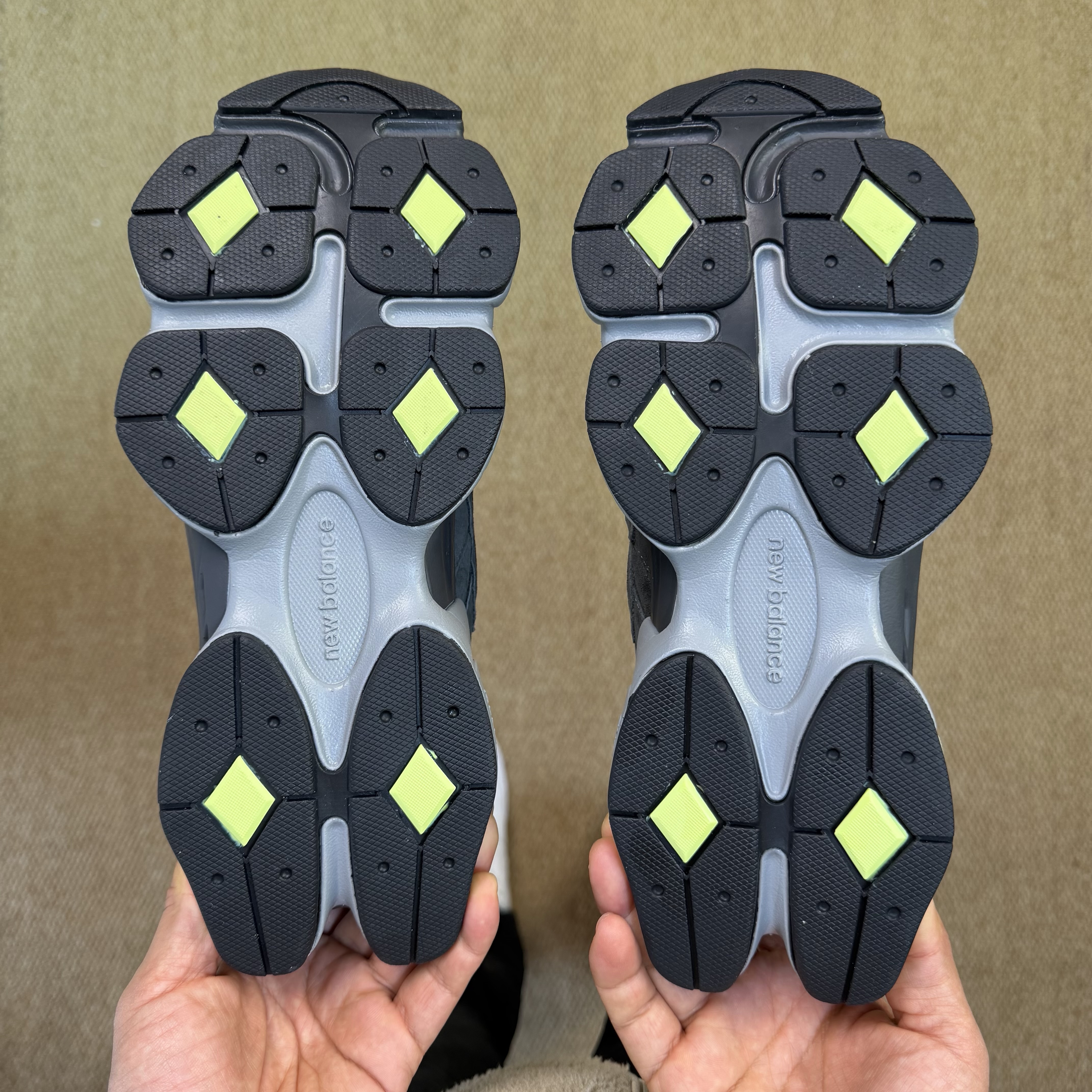 New Balance 9060 U90602P8