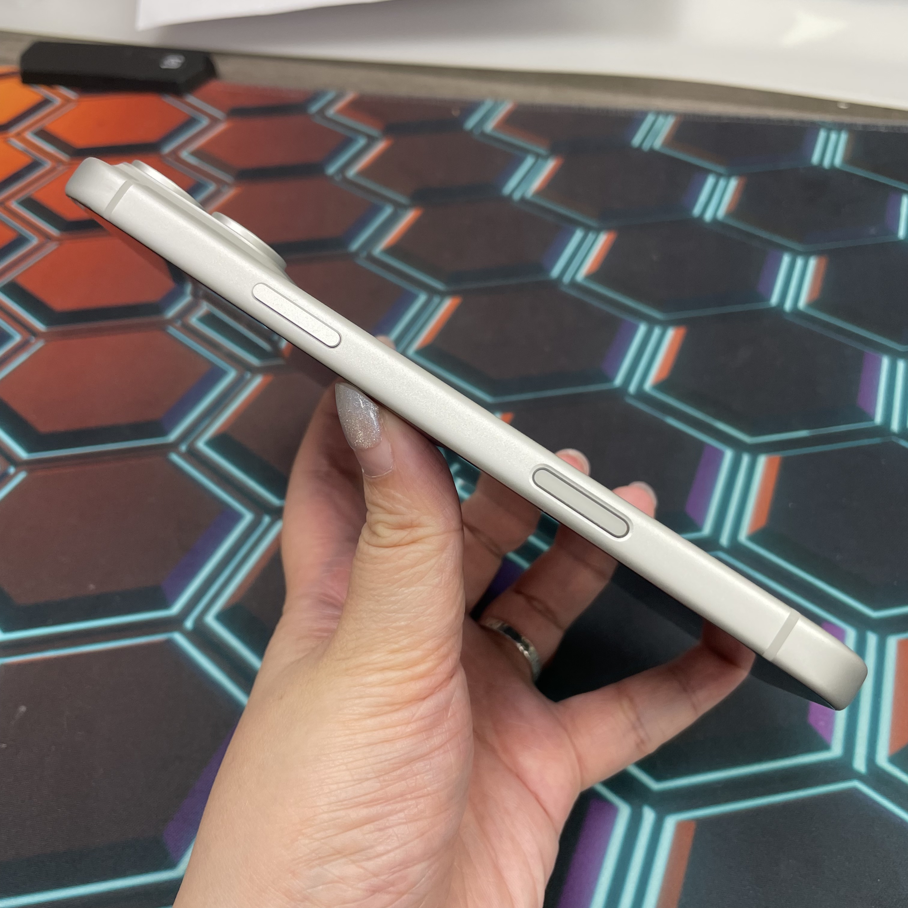 *7376 17 Pro max 全新官換機 256GB 電100 銀色 sliver