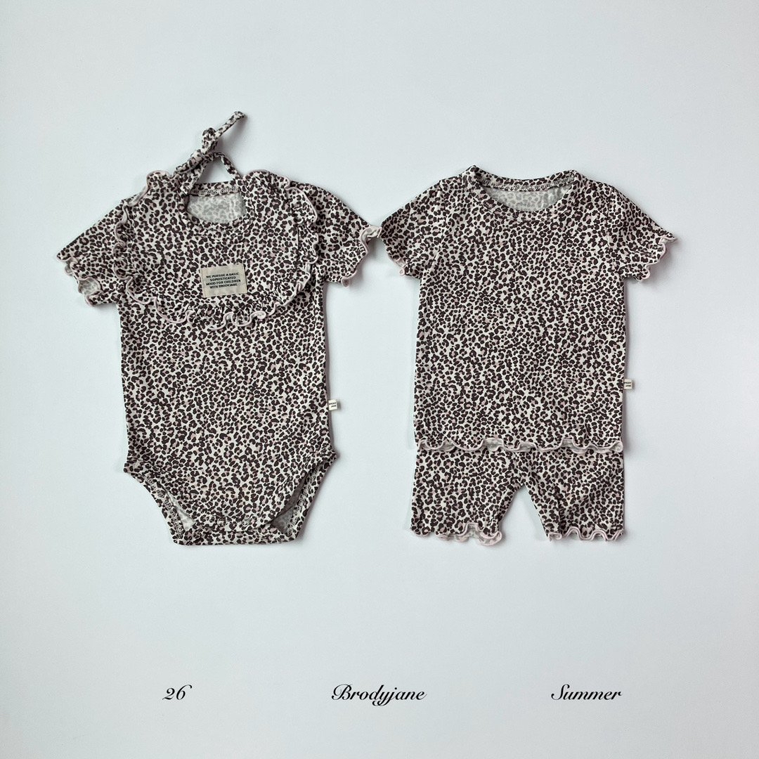 Pink Leo Short-Sleeve