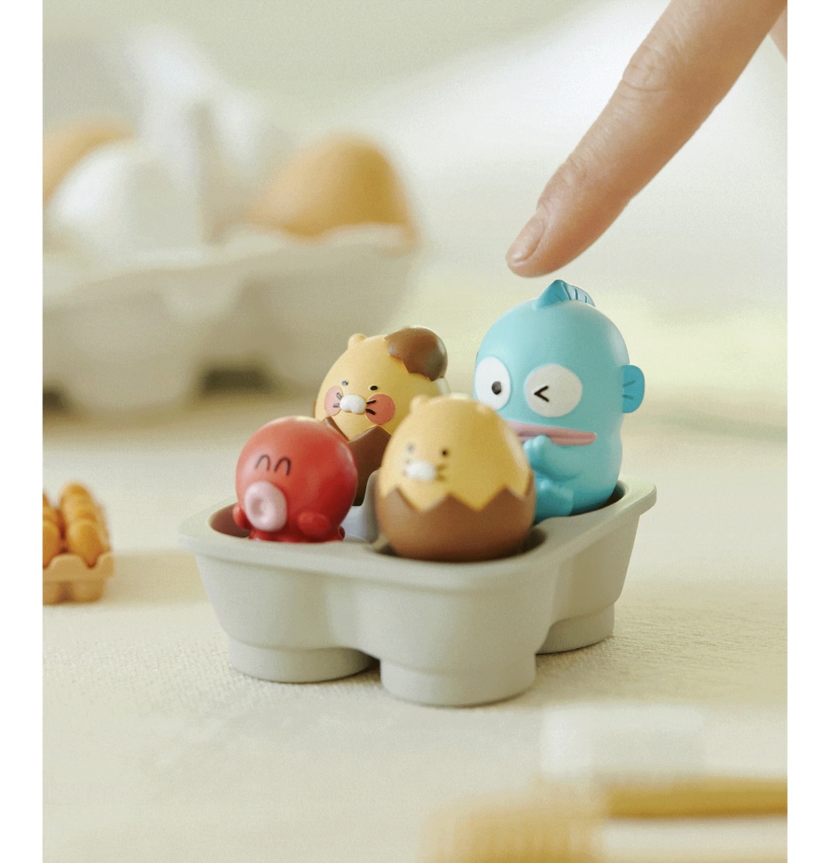 Kakao Friends × 水怪 聯名蛋架 按壓公仔（Clicker Figure）