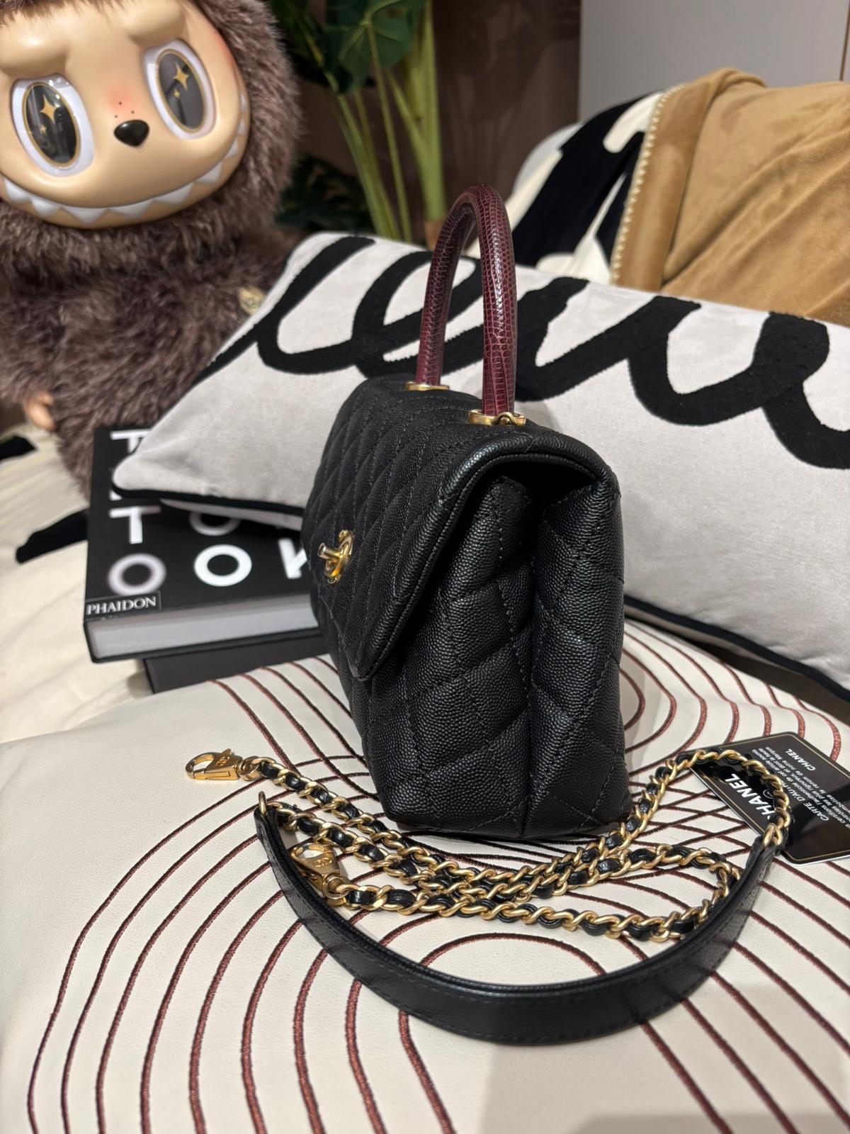Chanel coco handle small 黑色荔枝牛皮 100%Authentic ,95%new  ✅26 card✅dust bag✅box