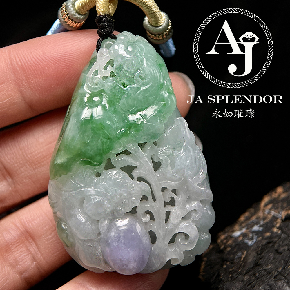 JN-3366 天然翡翠A玉 大師級鏤空精雕俏色春彩雙魚福壽映荷吊墜