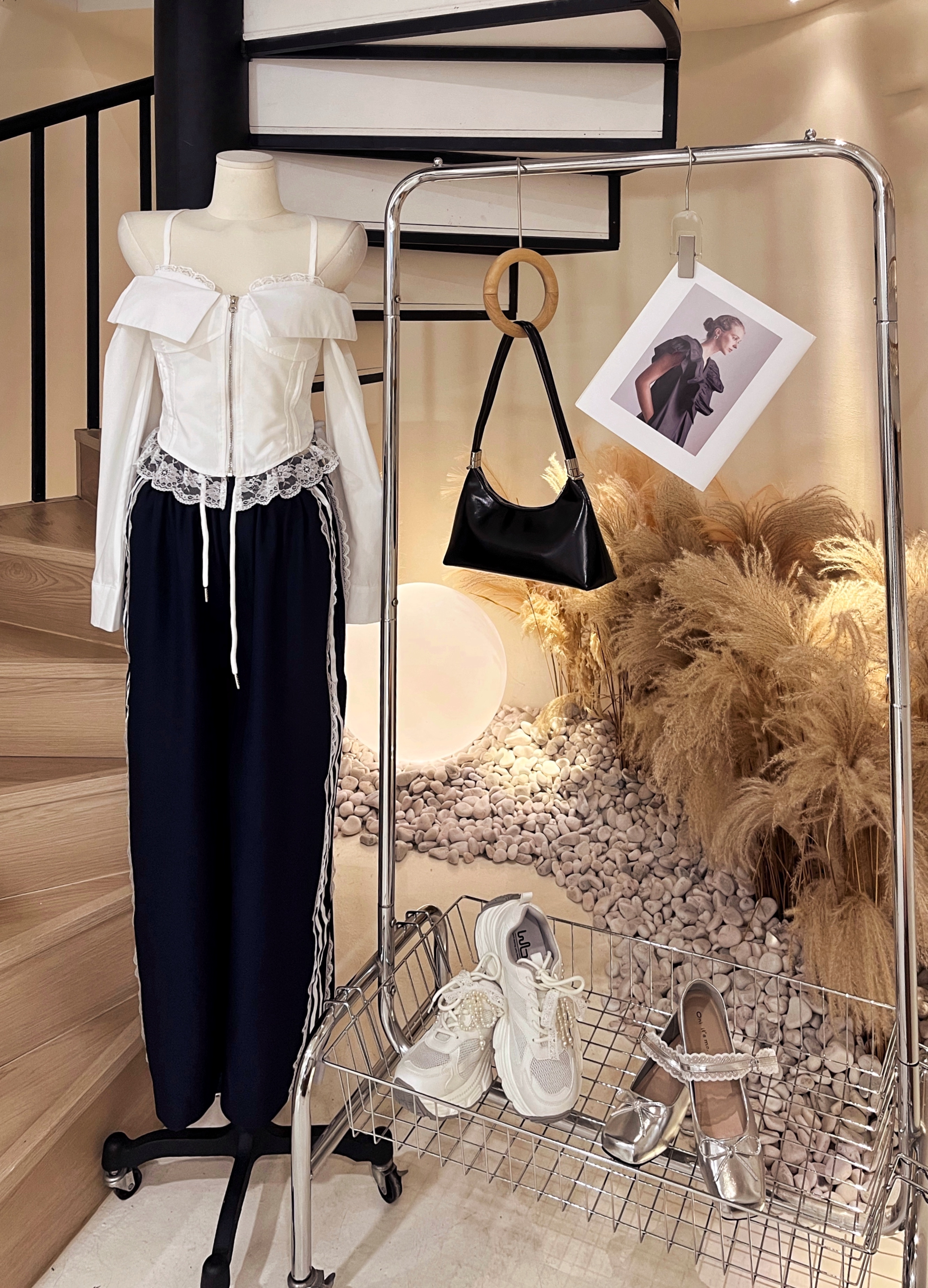 超帅胸垫上衣+运动风长裤