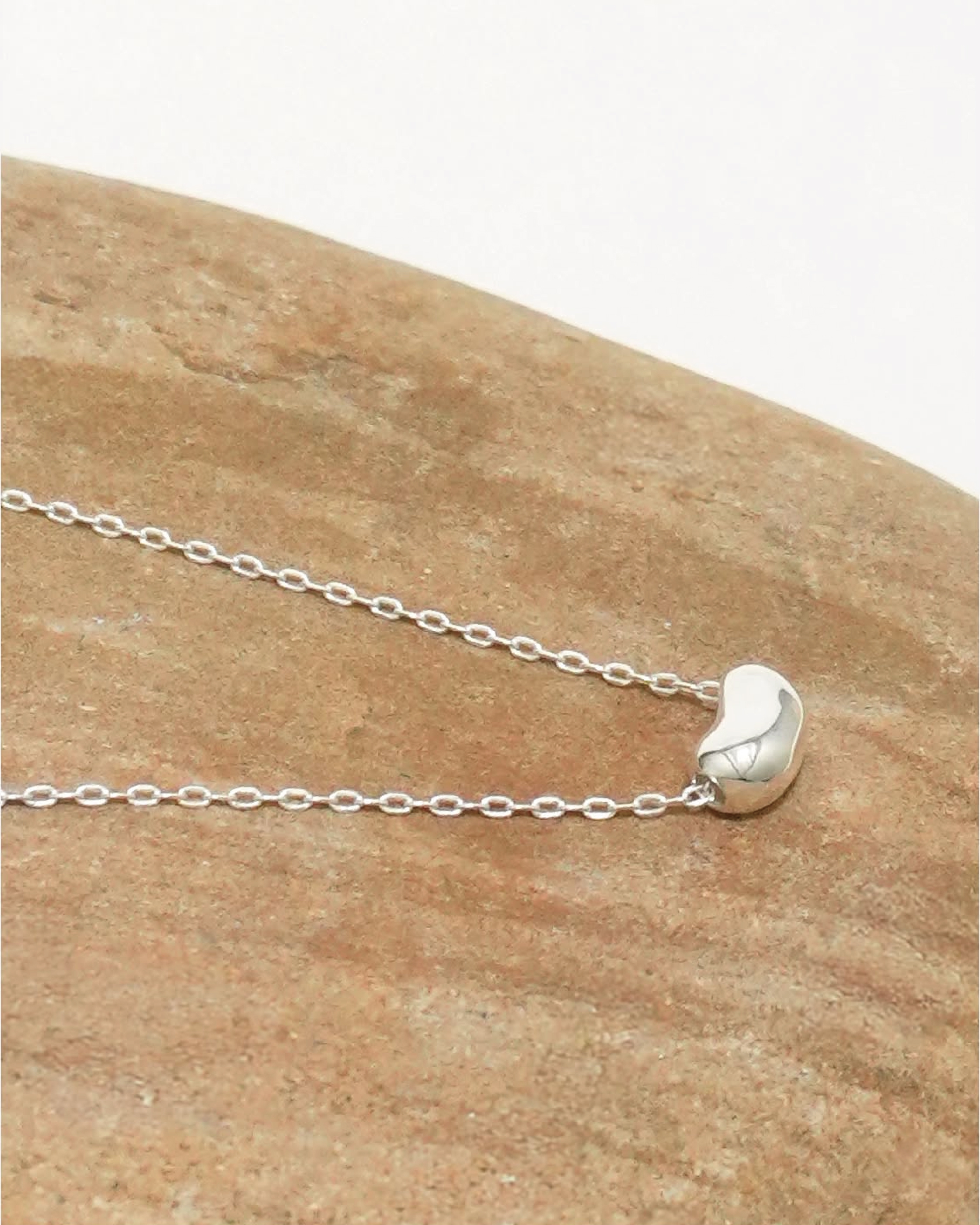 Urban Mellow Bean Necklace