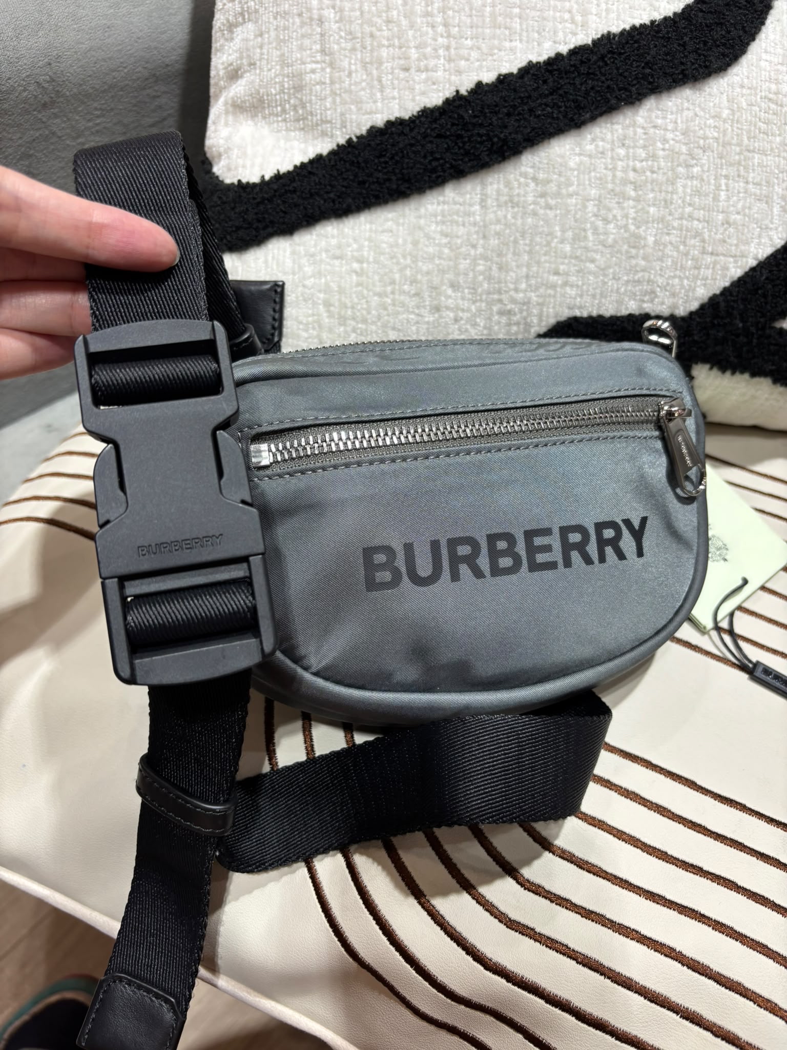 Burberry belt bag nylon waist bag 腰包 100%Authentic, 98%New ✅dust bag