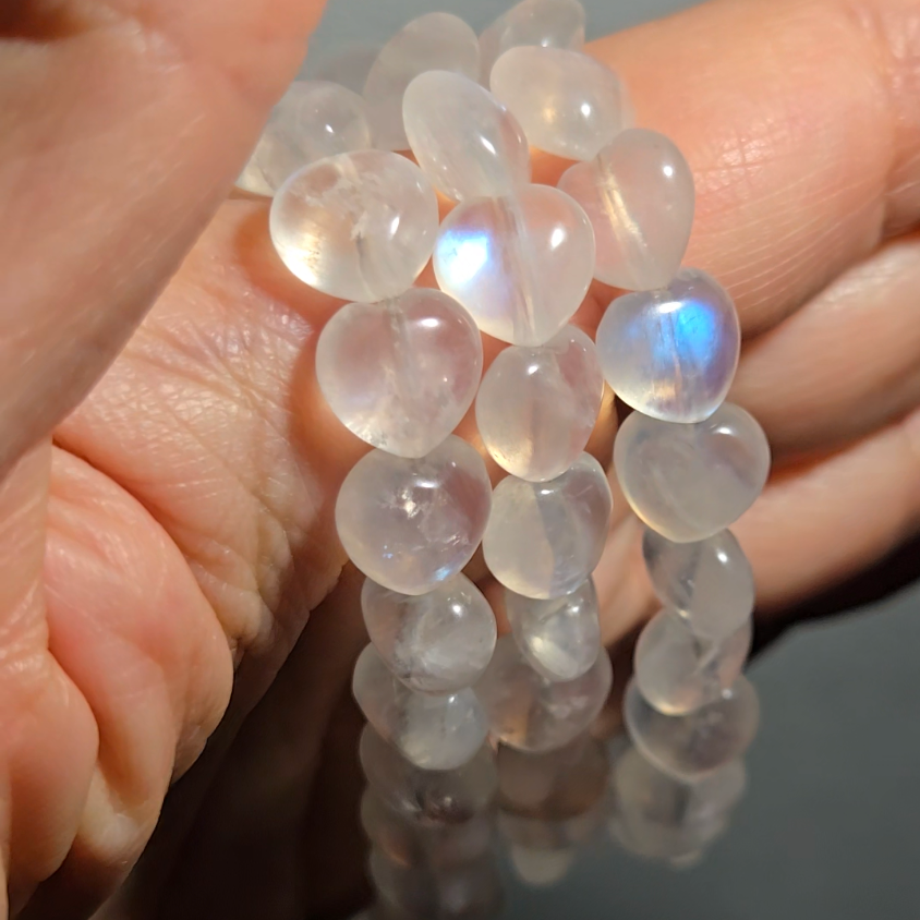 High-grade 9mm blue flash moonstone heart bracelets - JW100