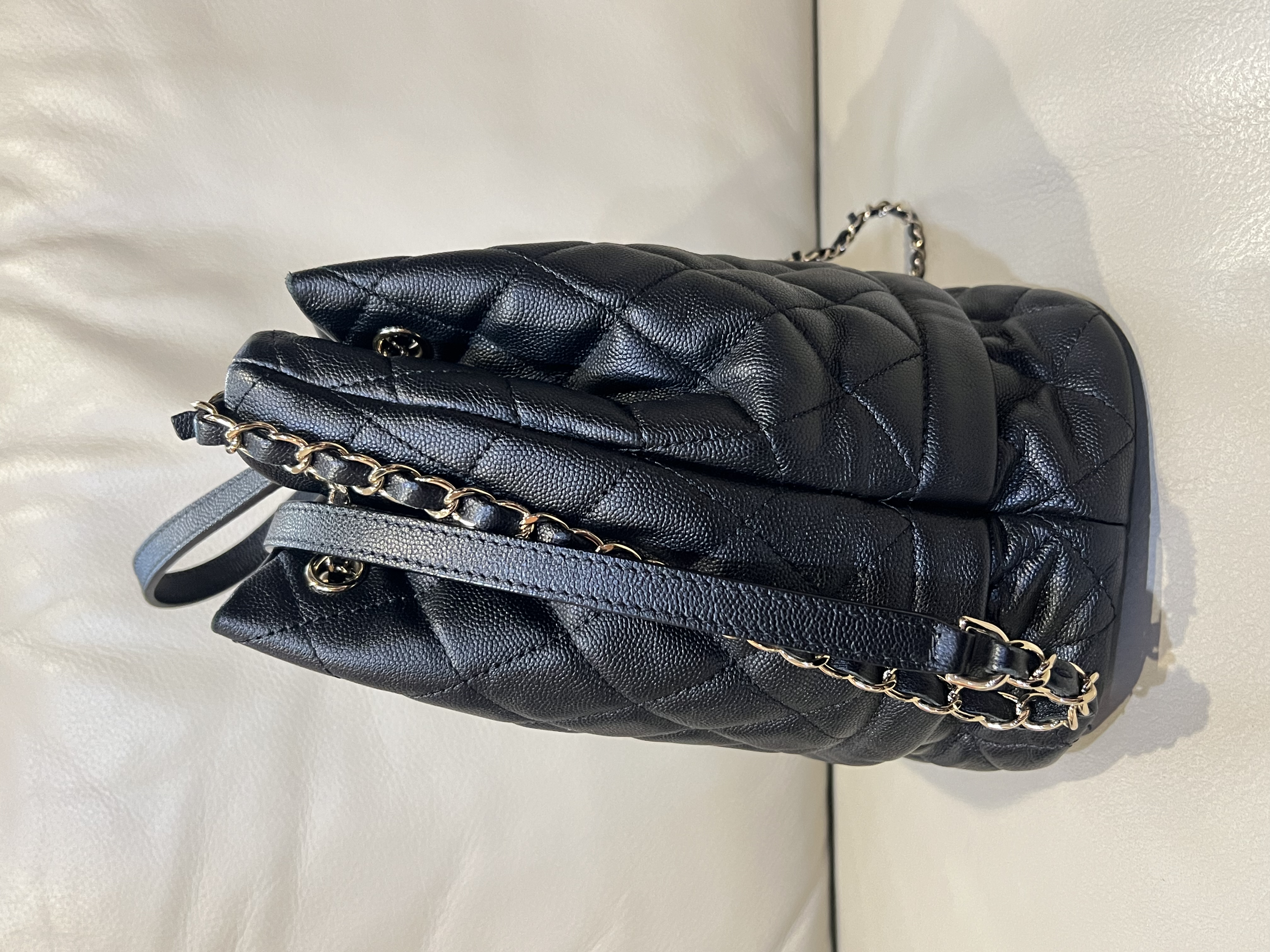 Pre-Owned Chanel Drawstring bag / Product Code: 26040522