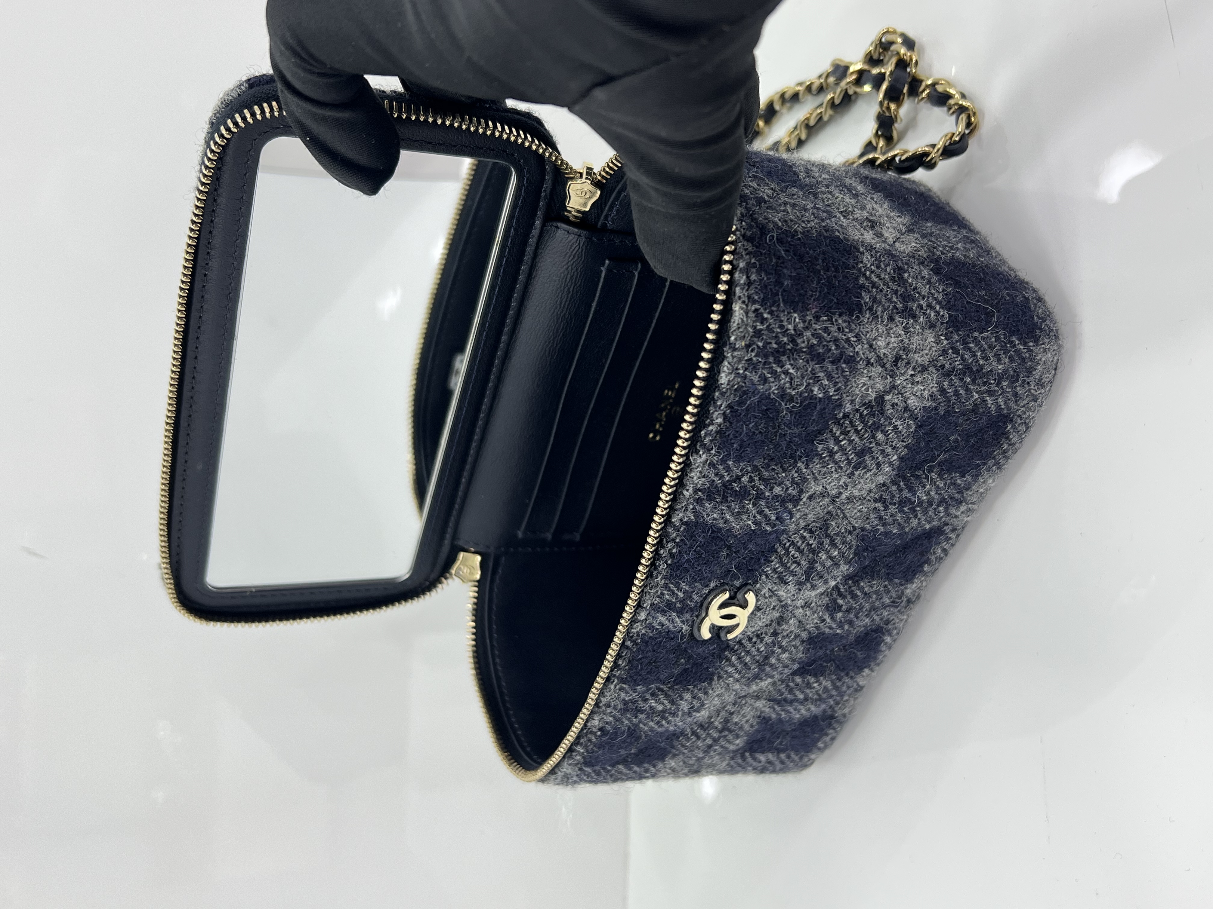 直播貨品 |  [1個-$100 2個-$300］EE82