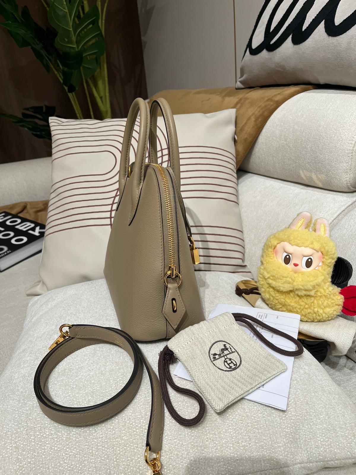 Hermes Bolide 25 STAMP W,marfa 馬爾法米金扣 100%Authentic, 98%new ✅收據✅Key lock✅dust bag ✅box