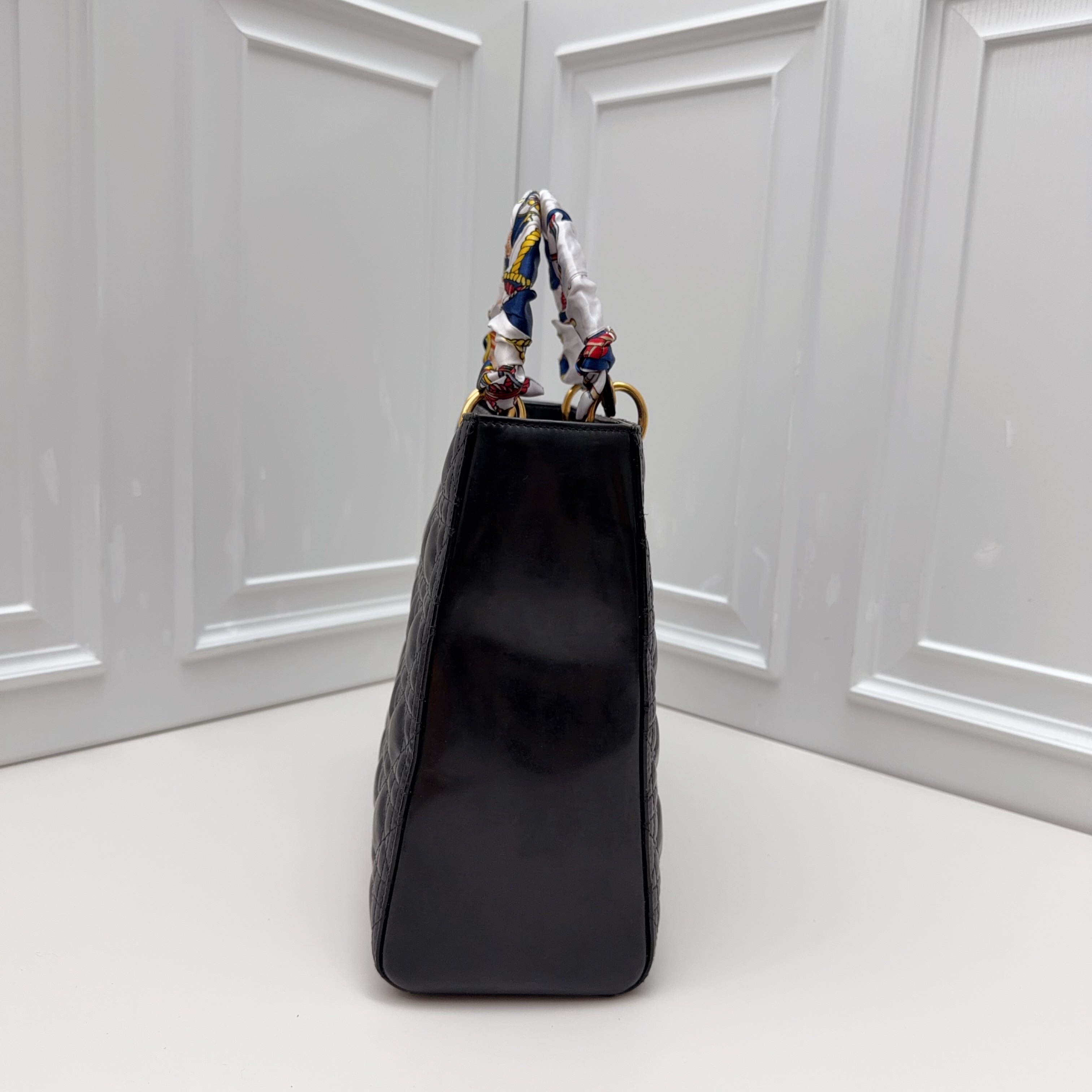 【預訂貨品】Dior七格漆皮黑金戴妃包 