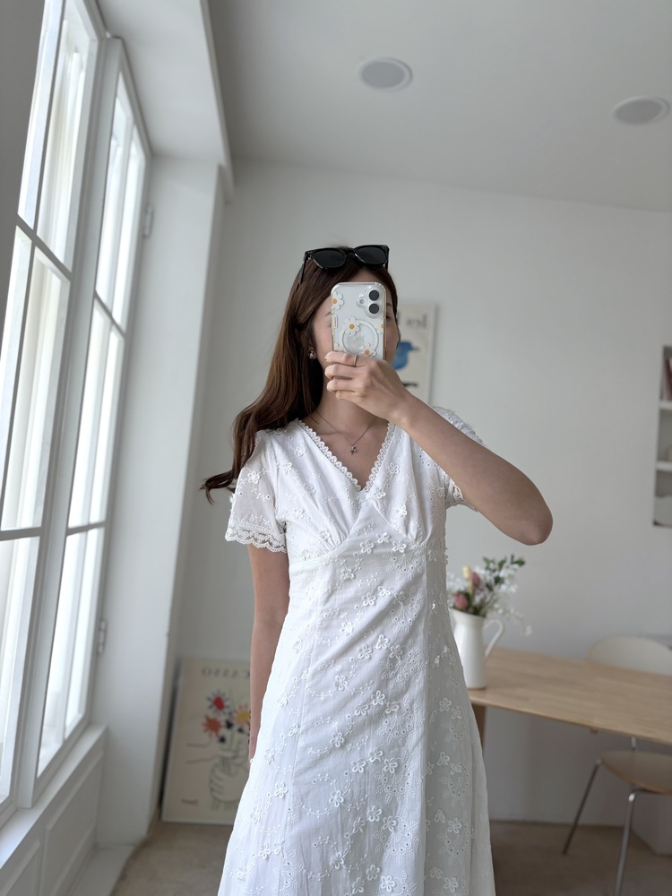 Aurelie Embroidered Dress (White)