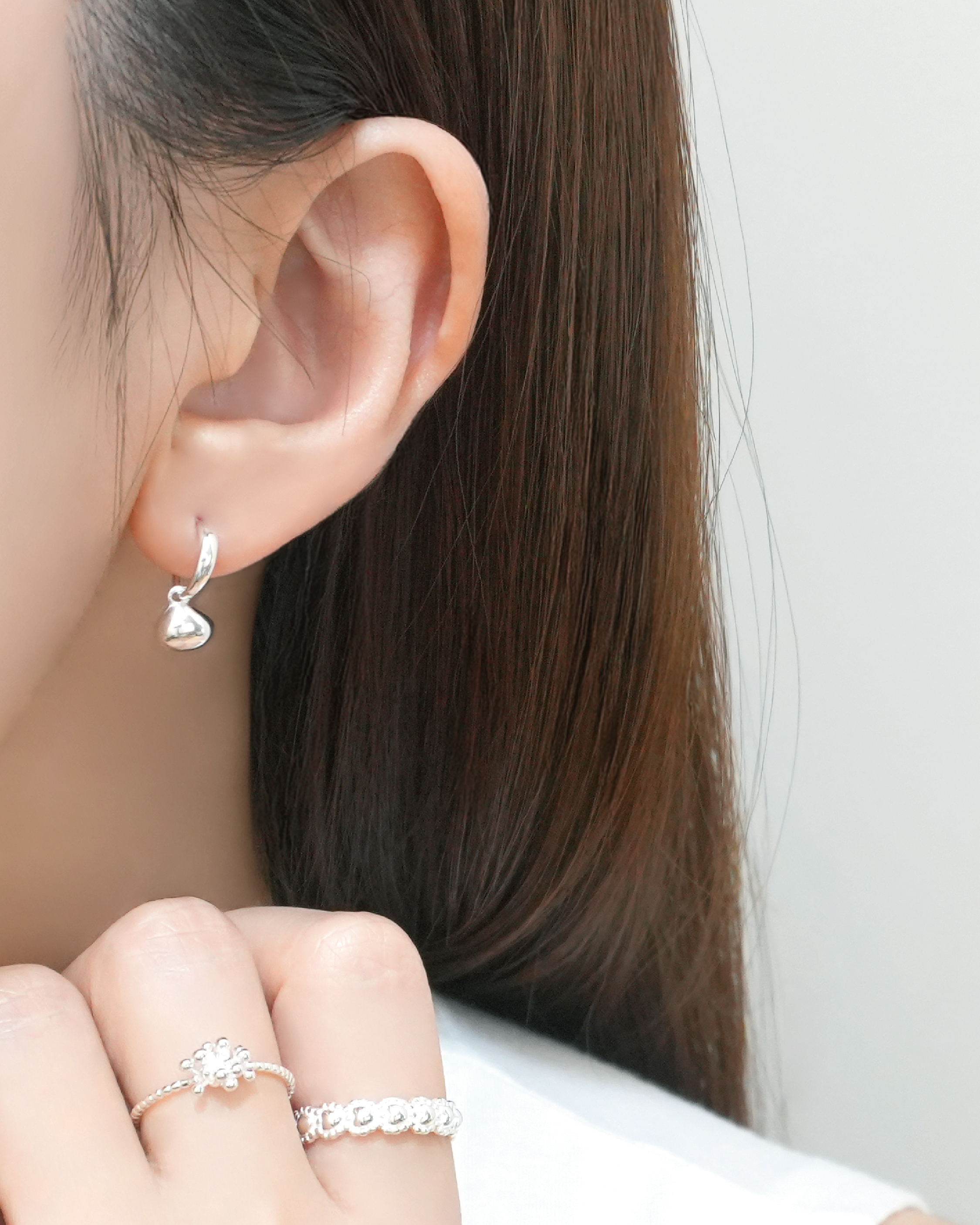 Airy Arc Bean Earrings