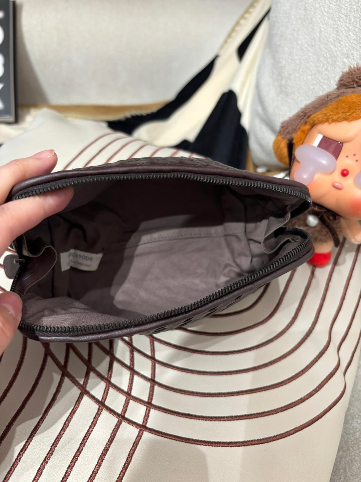 Bottega Veneta BV 化妝袋 100%Authentic, 98%New