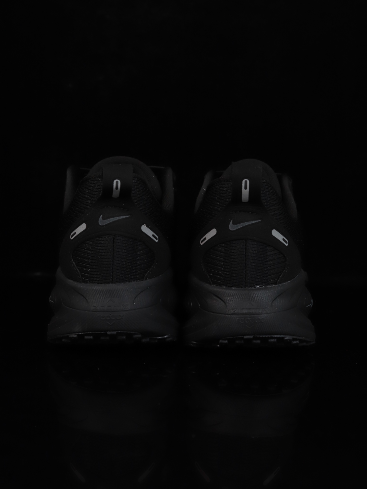 Nike Vomero 18 HM6803-005