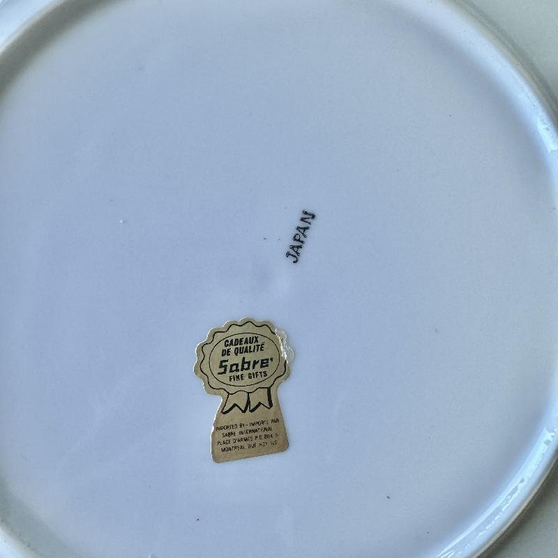 Vintage C.a.1970s Made in Japan Exported to Montreal Romantic Couple Iridescent Coating Plates 24 & 27cm(MT1946)