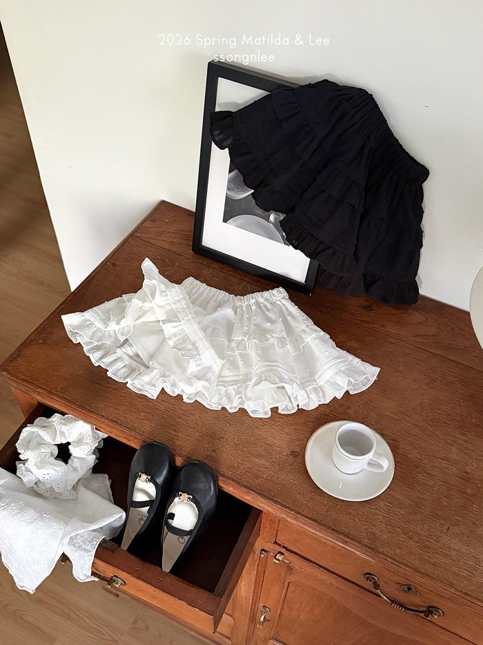 🇰🇷Matilda&Lee skirt