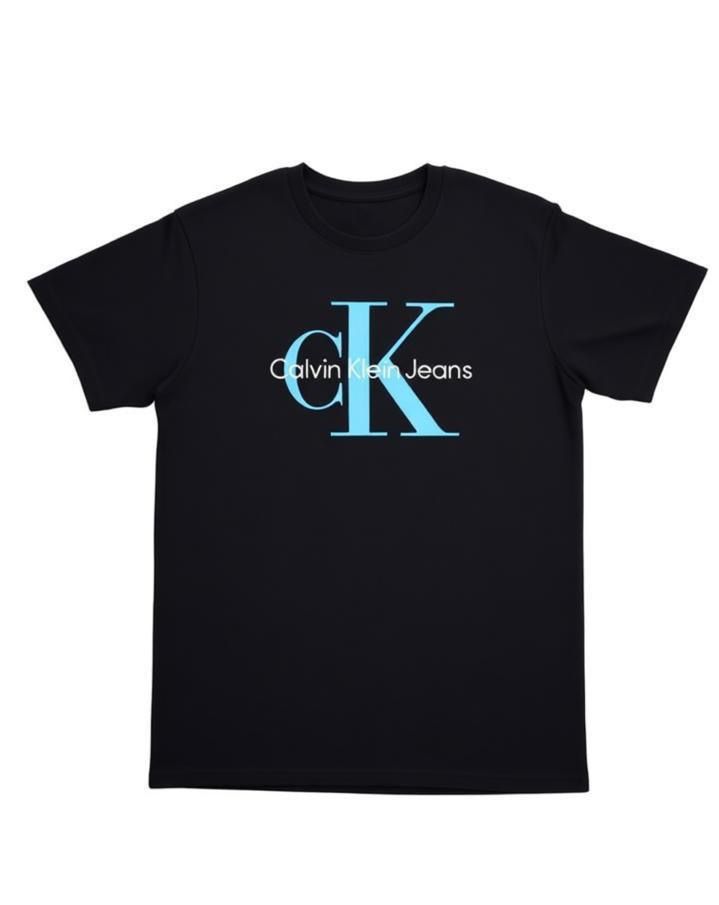 $75件。2件起$65件。CK原單經典短袖