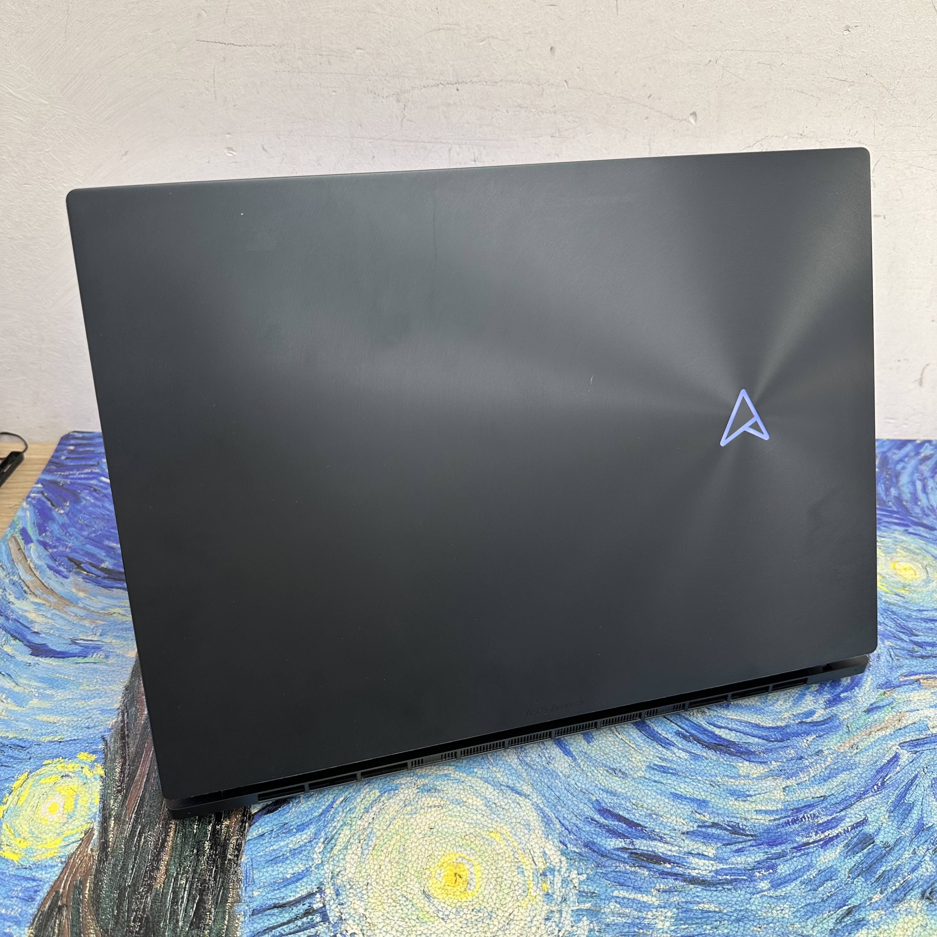 #6025 Asus Zenbook Pro 16X 3.2K 120Hz OLED Touch Mon Intel i9-13905H /32GB Ram/2TB SSD/ RTX 4080 /Dolby Atmos喇叭/ Gaming Laptop / Notebook / 黑色/ Win11/ YouTube / Netflix / Disney+/