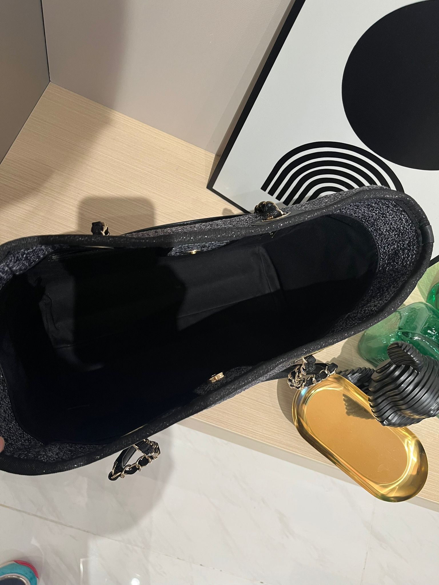 Chanel Deauville Medium 100%Authentic, 98%New ✅31Card ✅Dust bag 