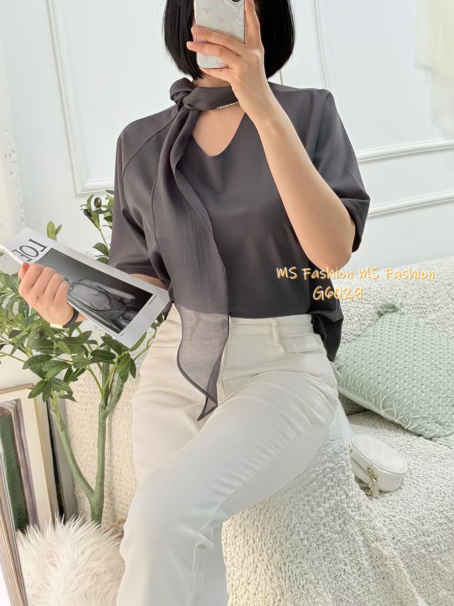 G6029 韓國🇰🇷靚料V領蝴蝶top