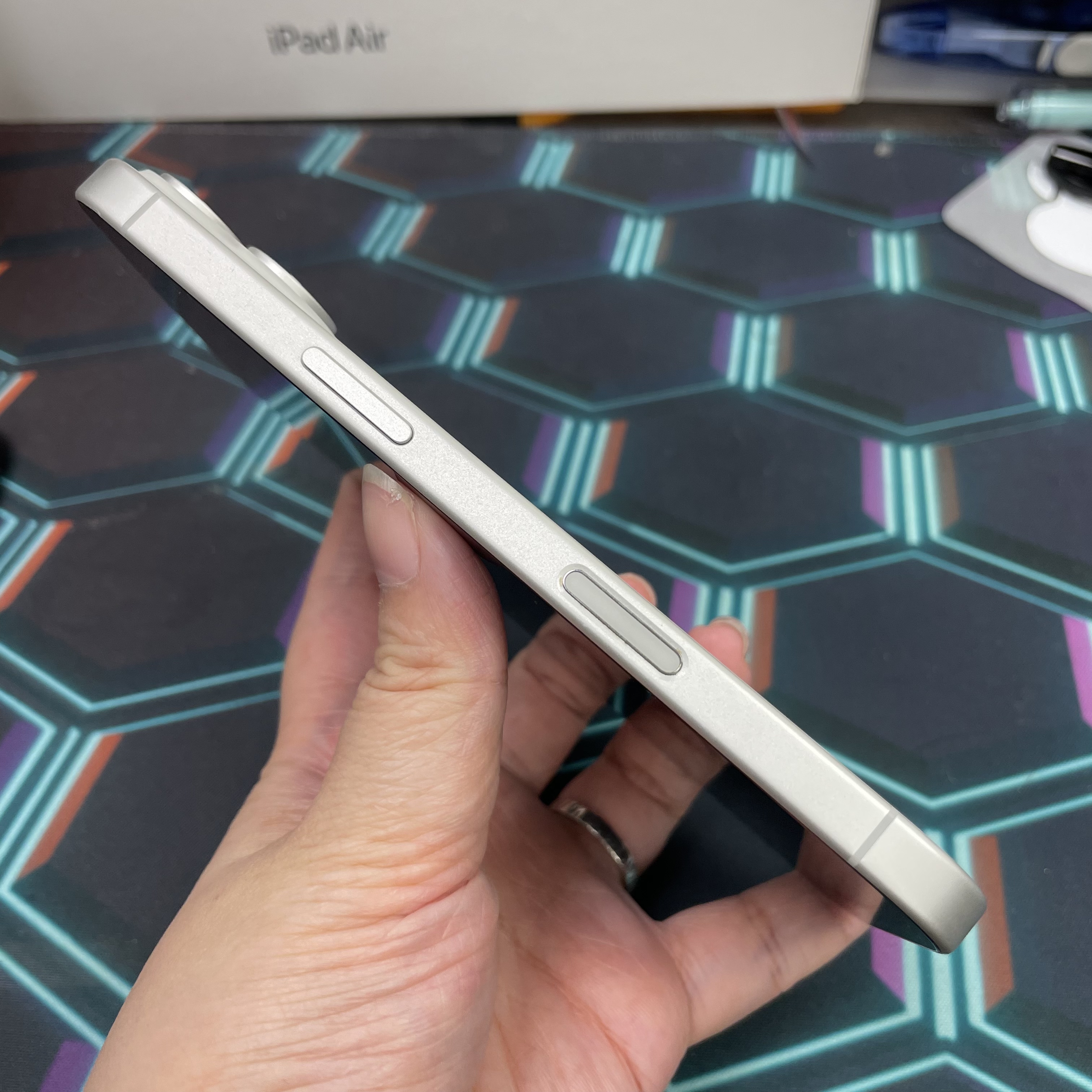 *8074 17 勁靚機 256GB 電90 白色 white
