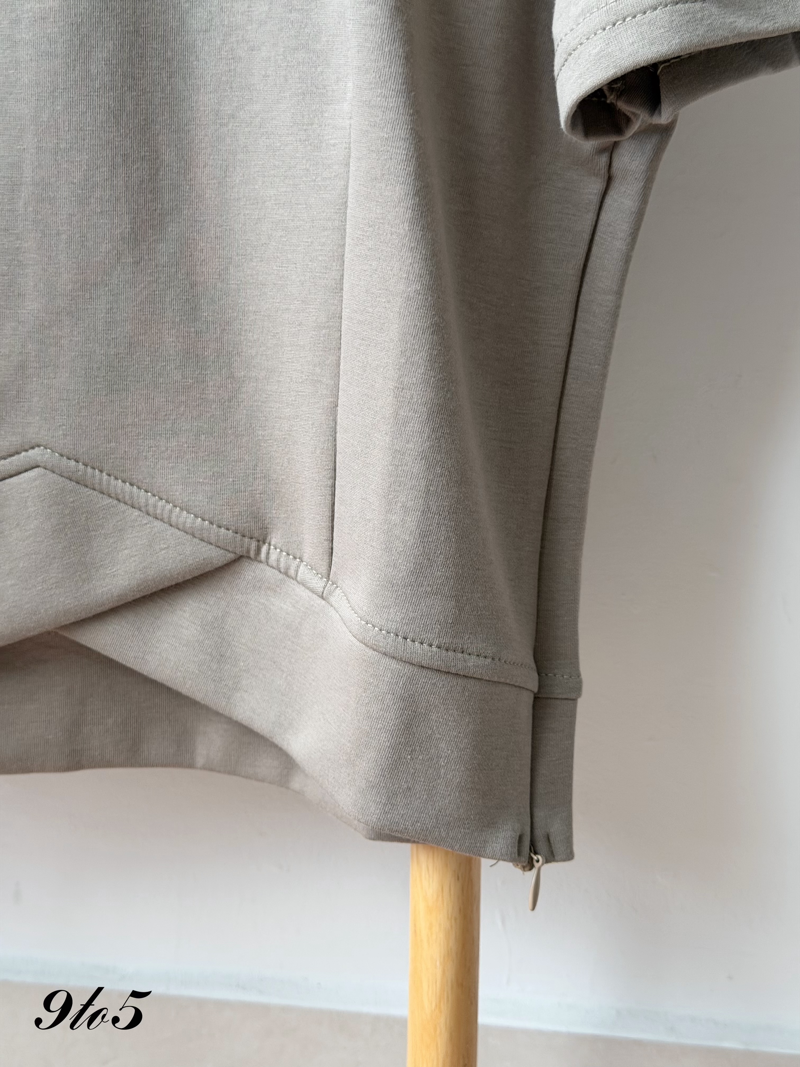 T4533 Puff Sleeve Round Neck Top - Blue & Khaki