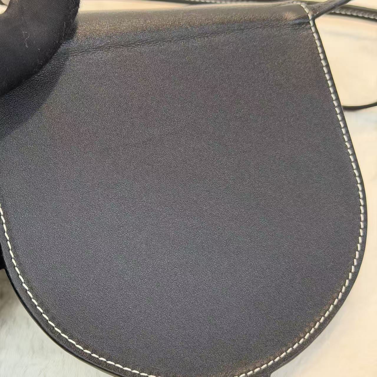 ▪️迷你x可愛小個子最愛 Loewe calfskin heel pouch